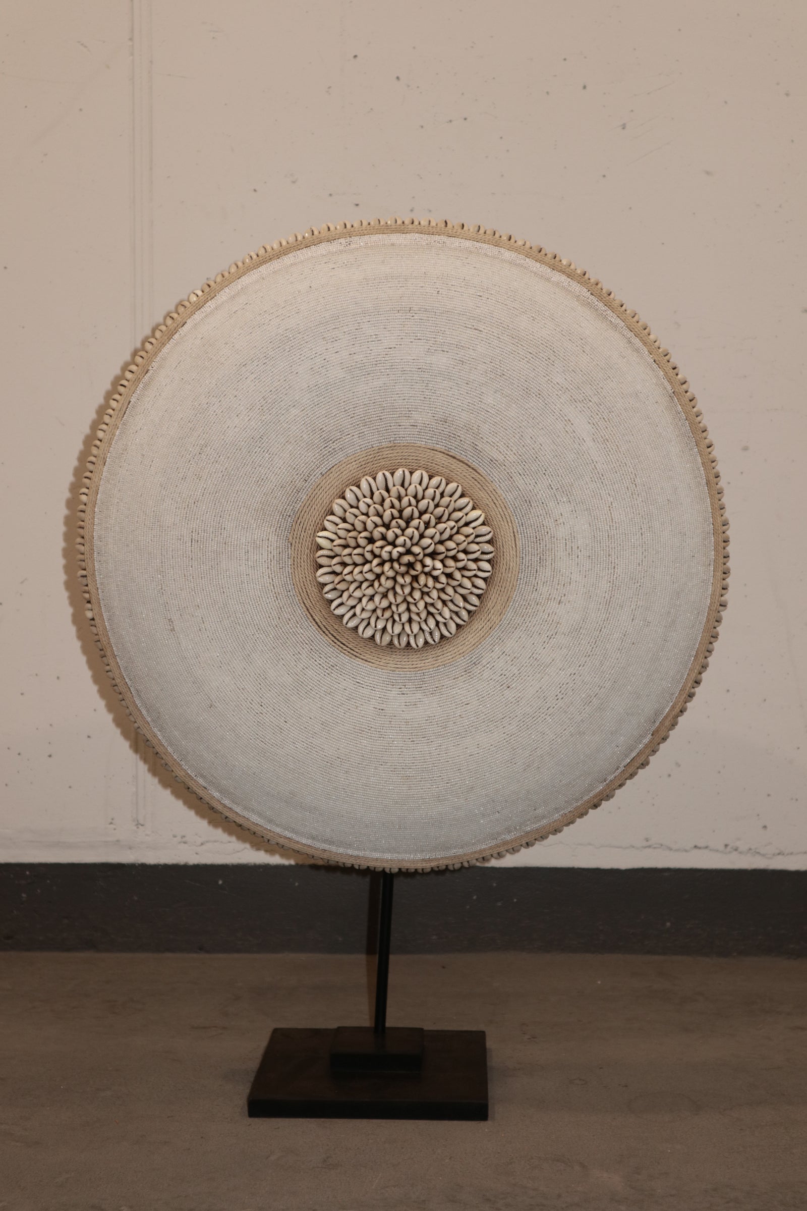 Cameroon Beaded Shield - L - 54cm White 08