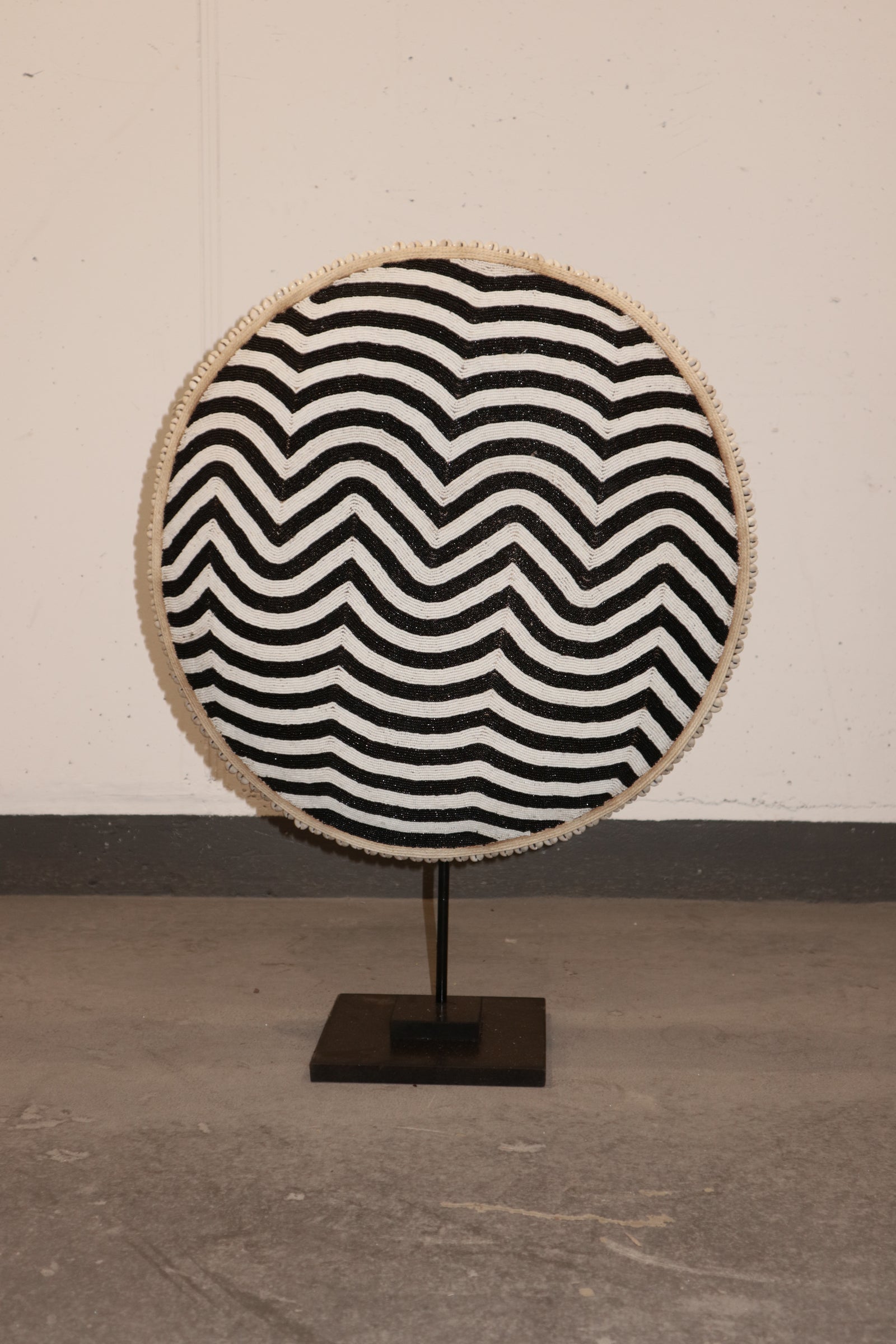 Cameroon Beaded Shield - L - 56cm Black & White 11