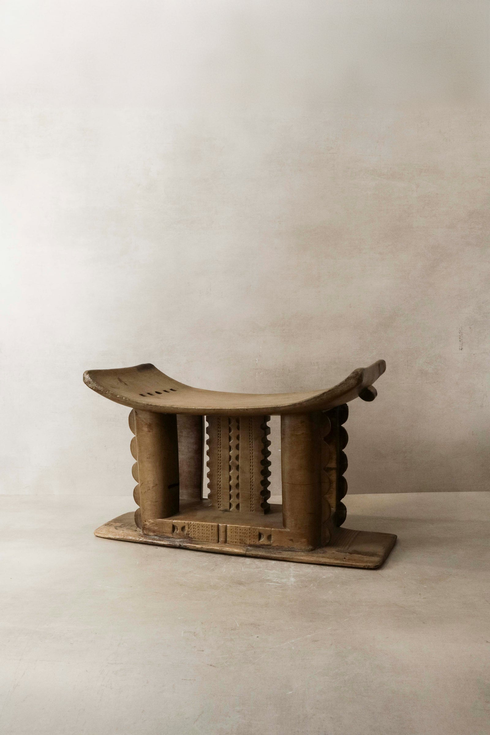 Ashanti stool — side view