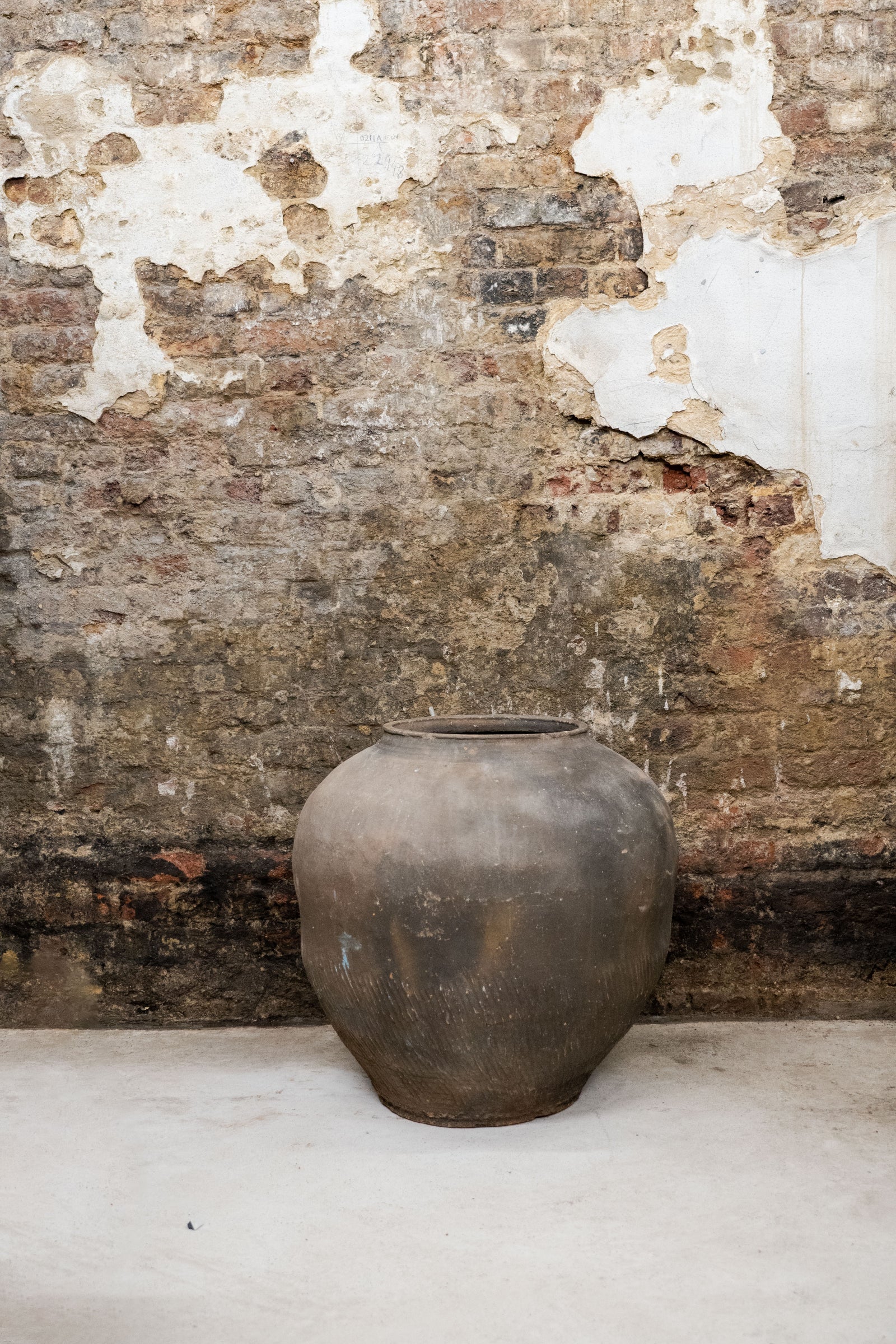 Old XL Brown Asian Pots