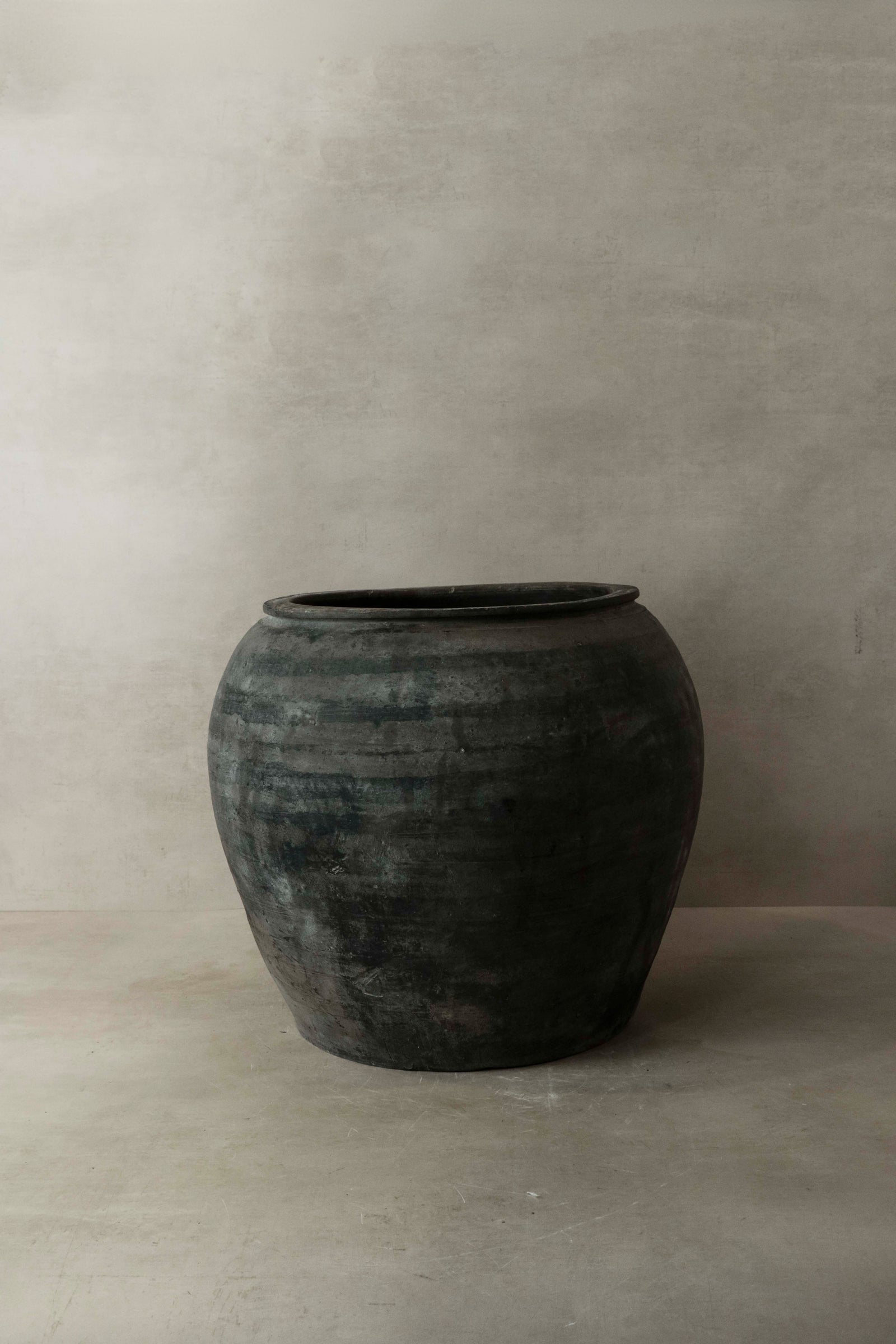 Vintage Dark Pot n° 010