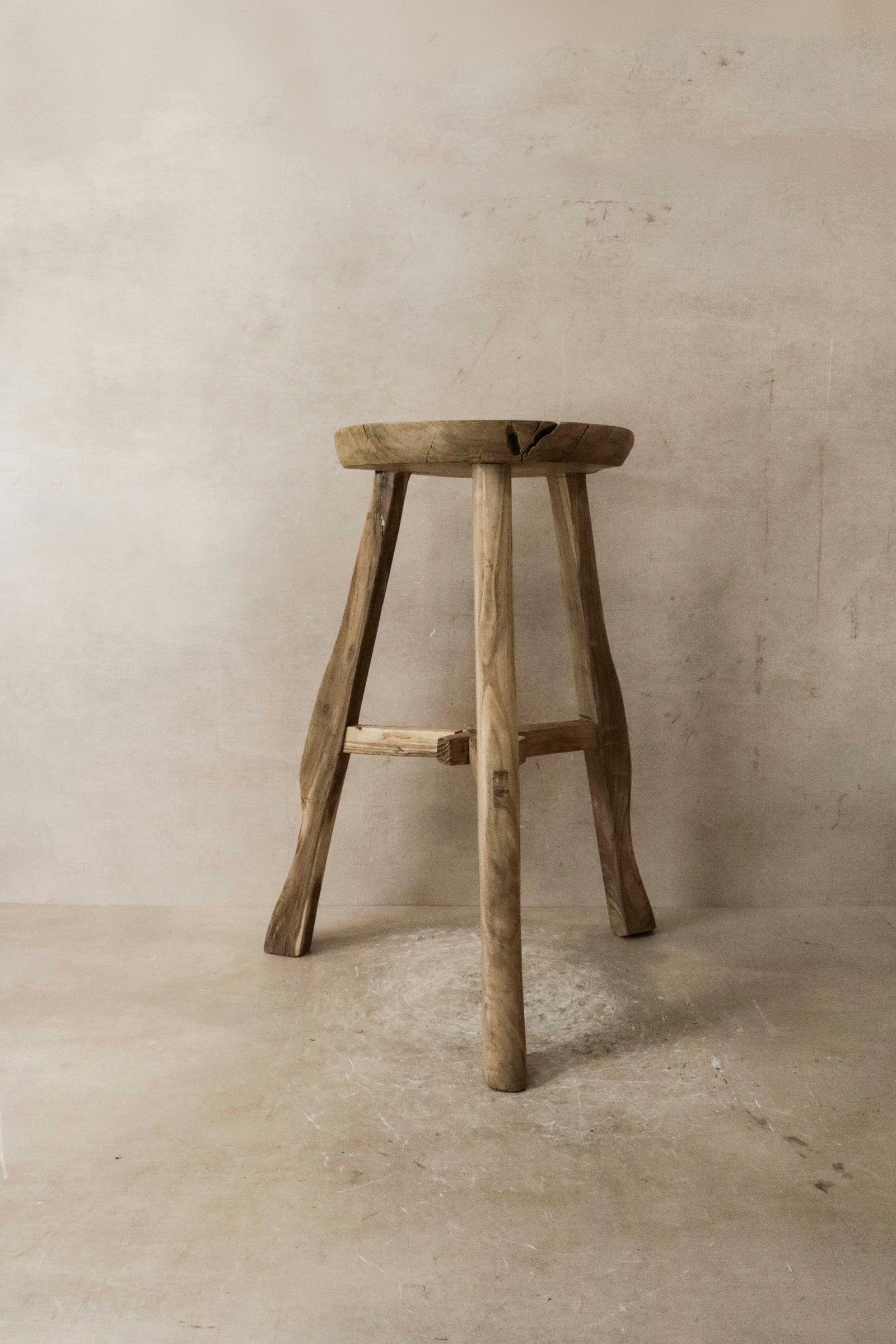 Vintage Rustic Elm Wood Stool - Round - No 40