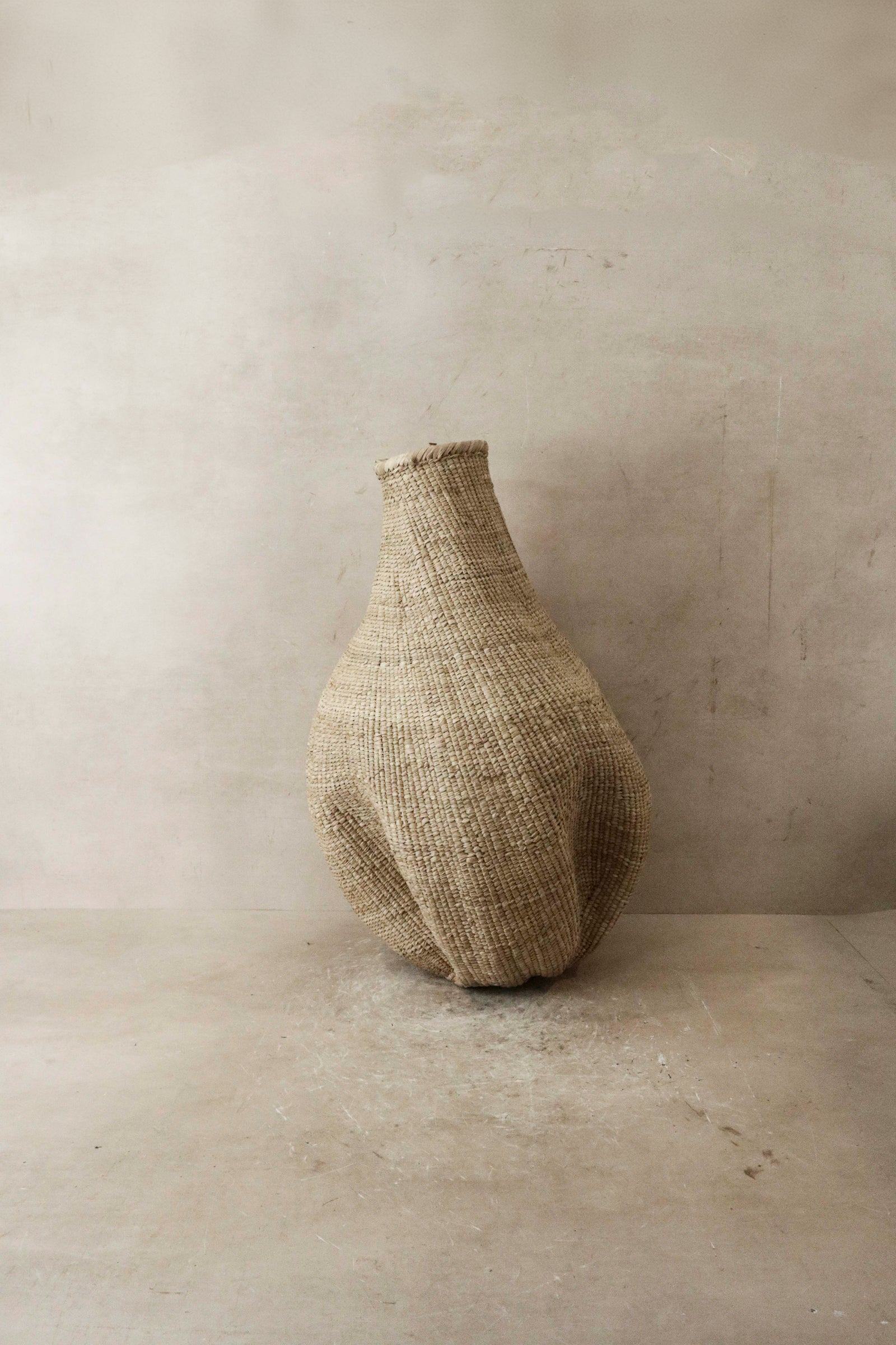 Garlic Gourd woven basket - Zimbabwe - 56.3