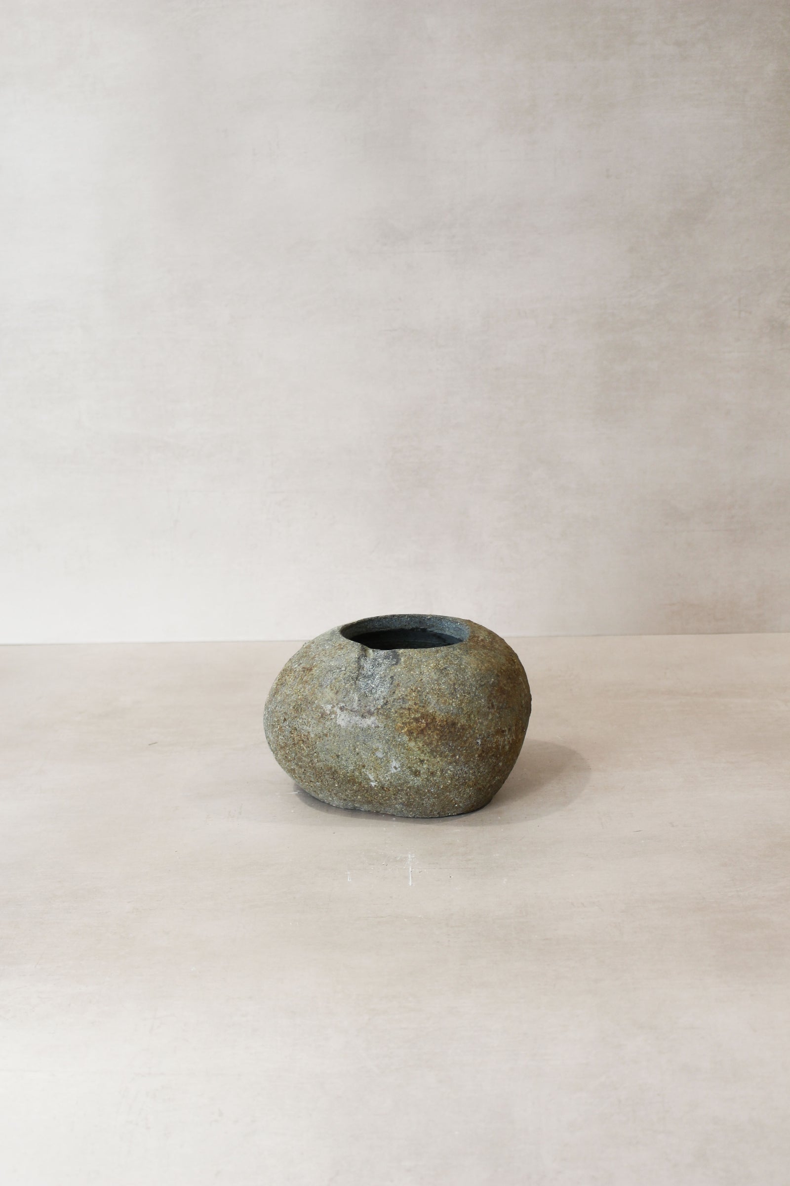River Stone Planter Pot No7