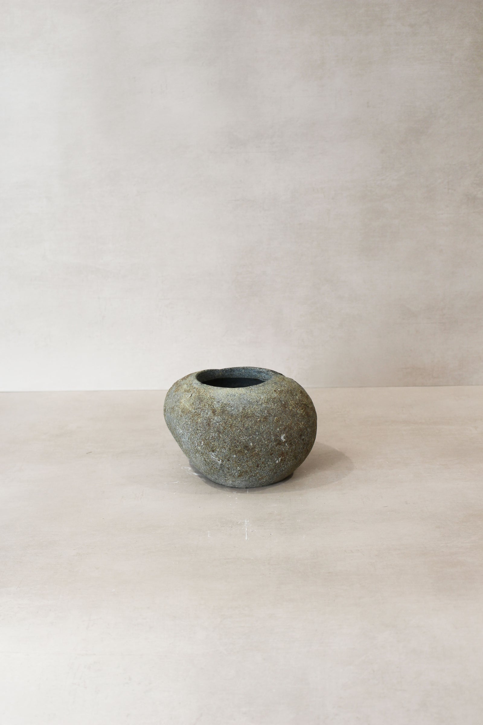 River Stone Planter Pot No7