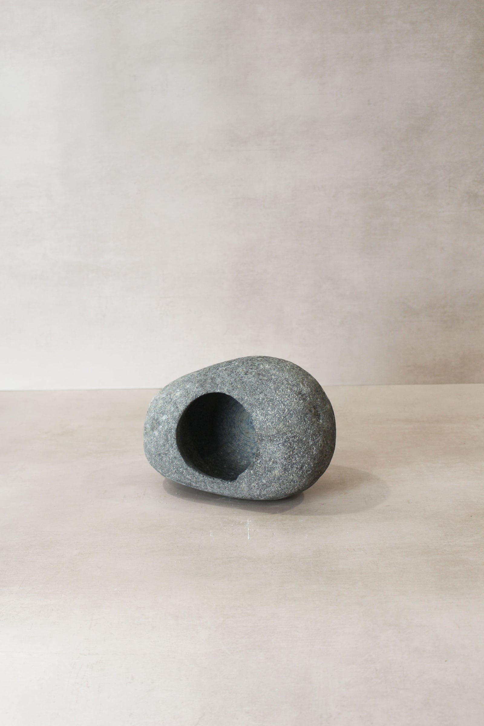 River Stone Planter Pot No12