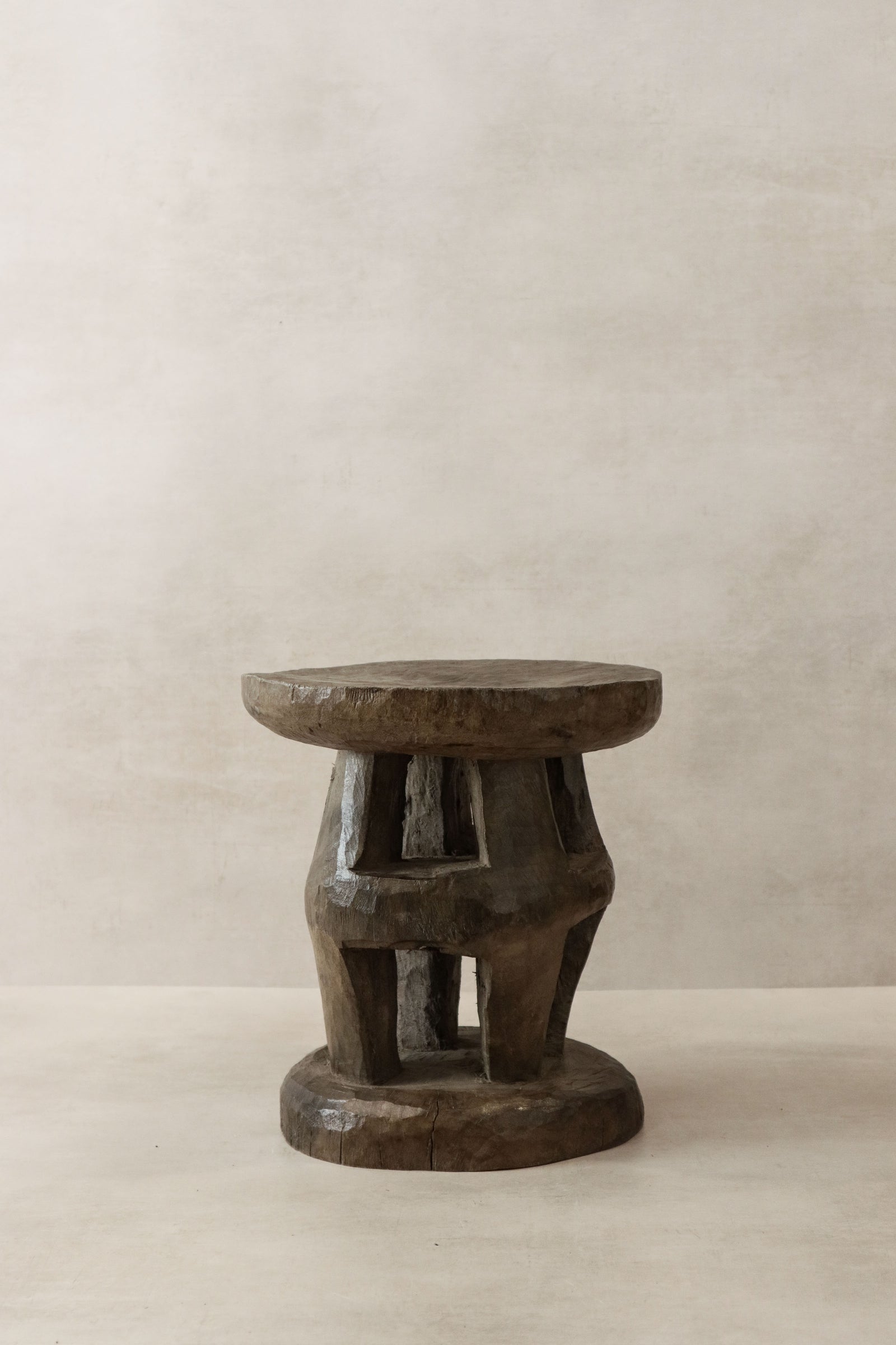 Tonga Stool - 102.3