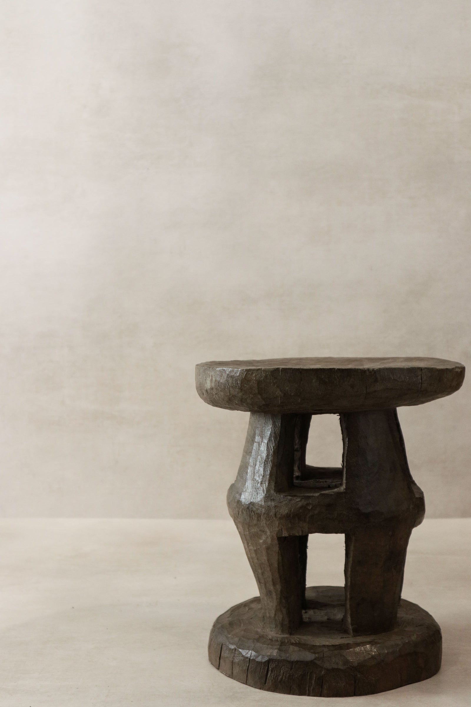 Tonga Stool - 102.3