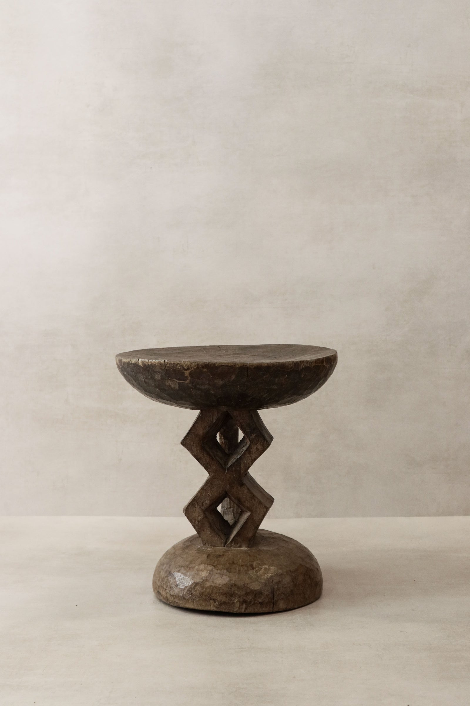 Tonga Stool - 34.2