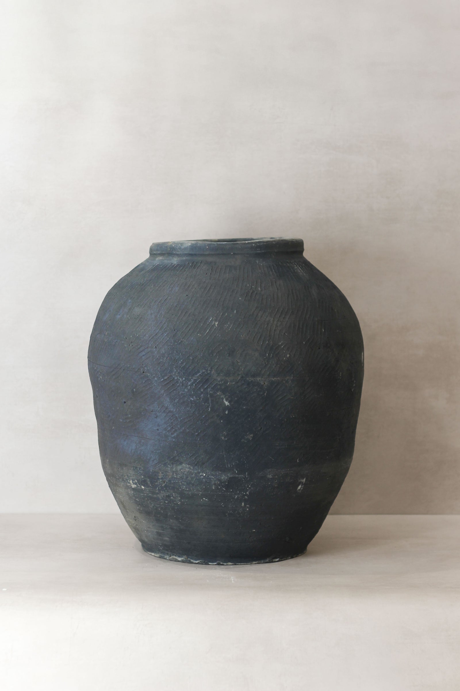 Vintage Textured Grey Pot - VT05