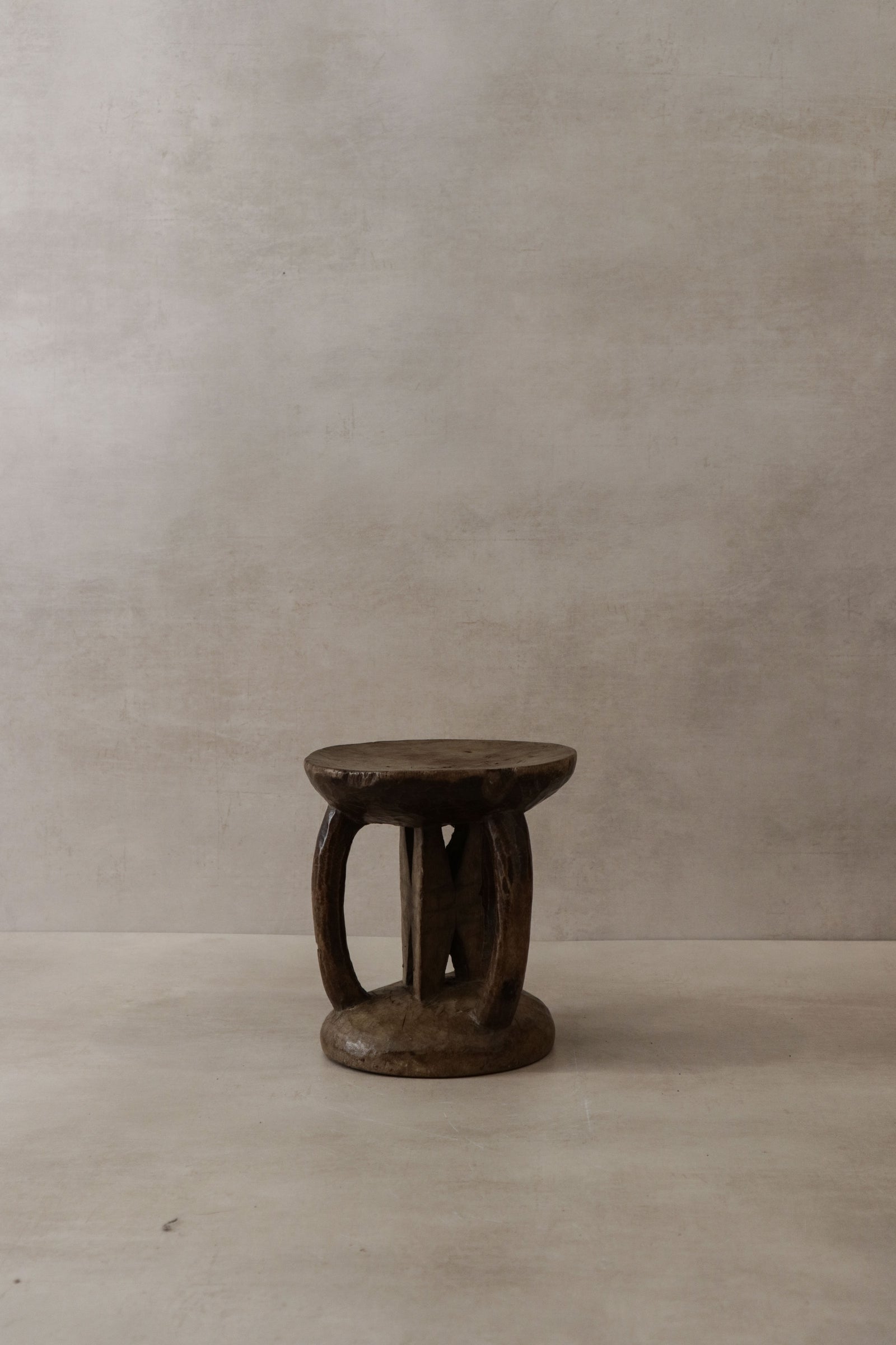 Tonga Stool - 23.2