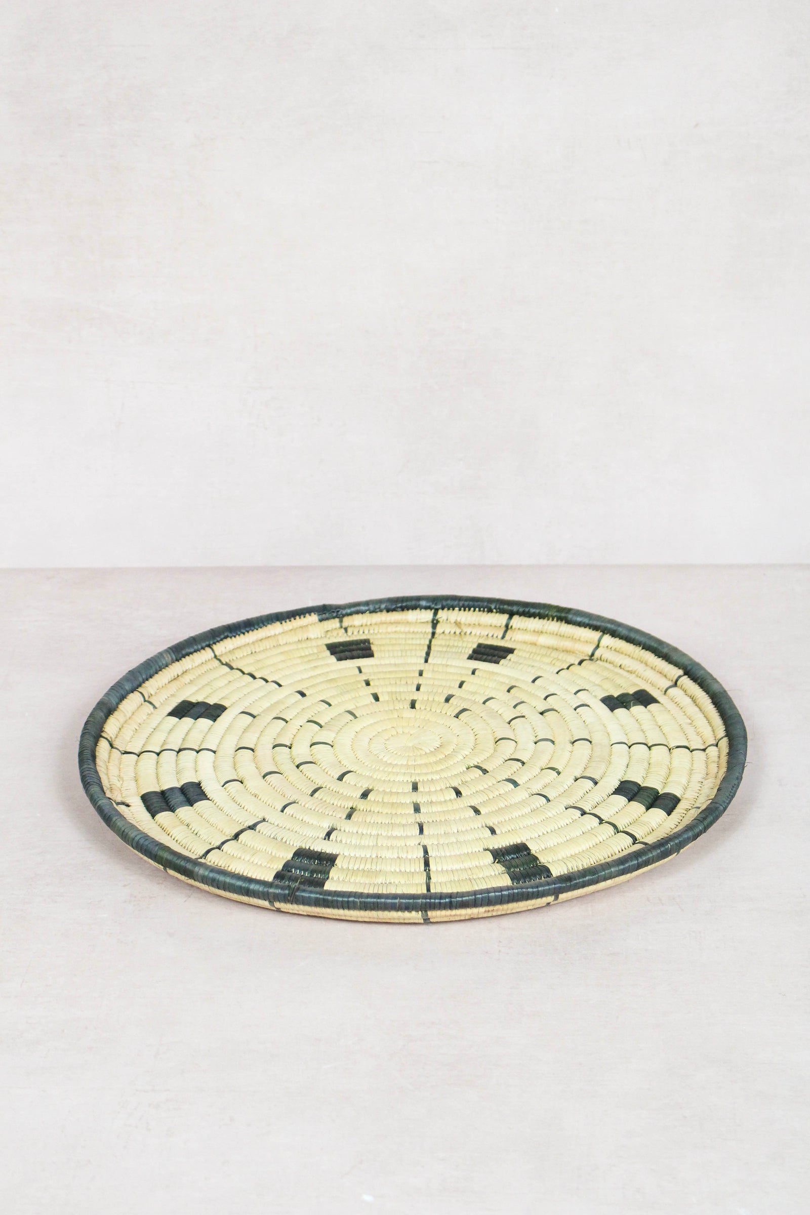 Malawi Wall Basket 40cm 40.7
