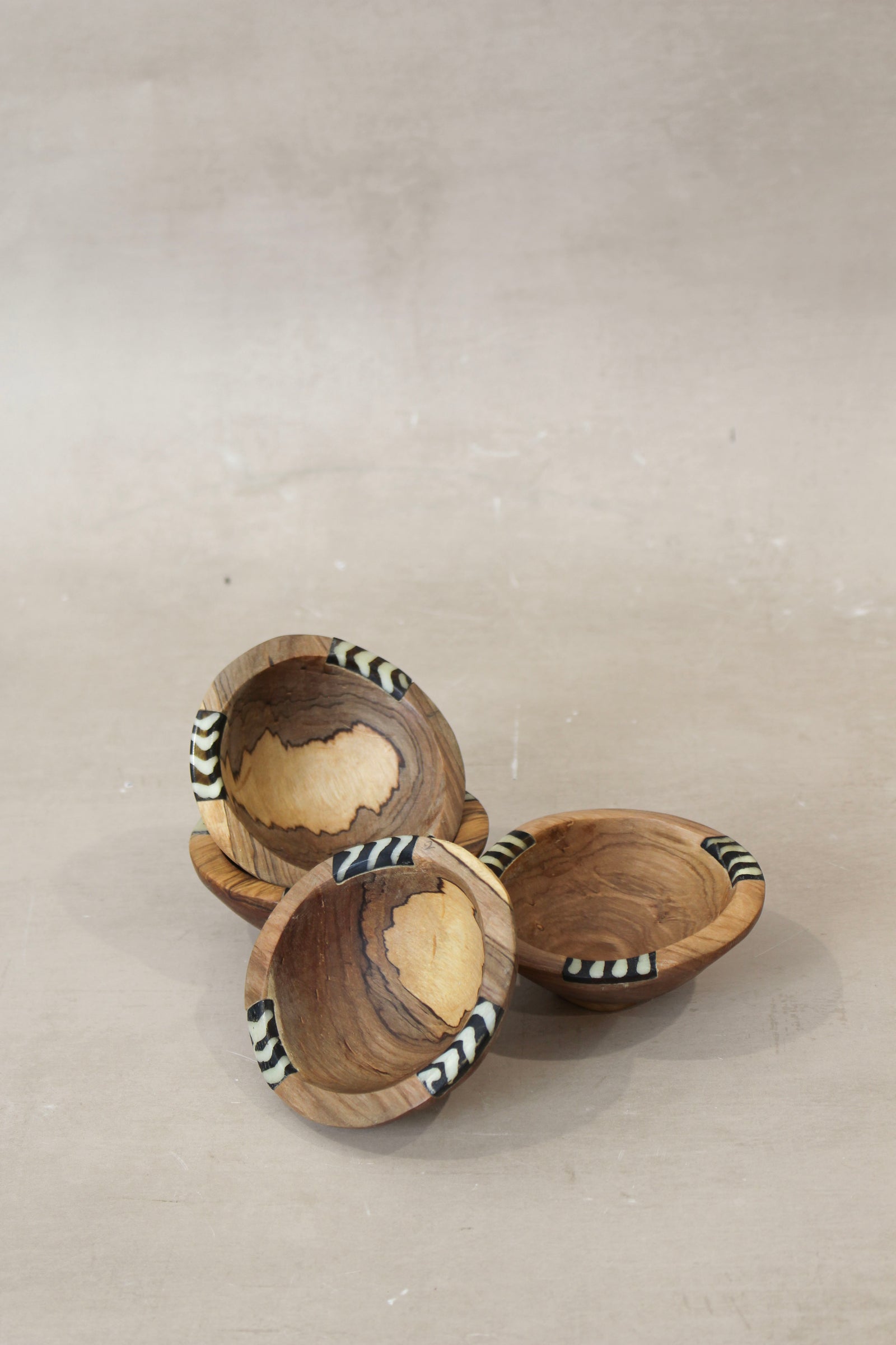 Wooden dish with inlay| WD01