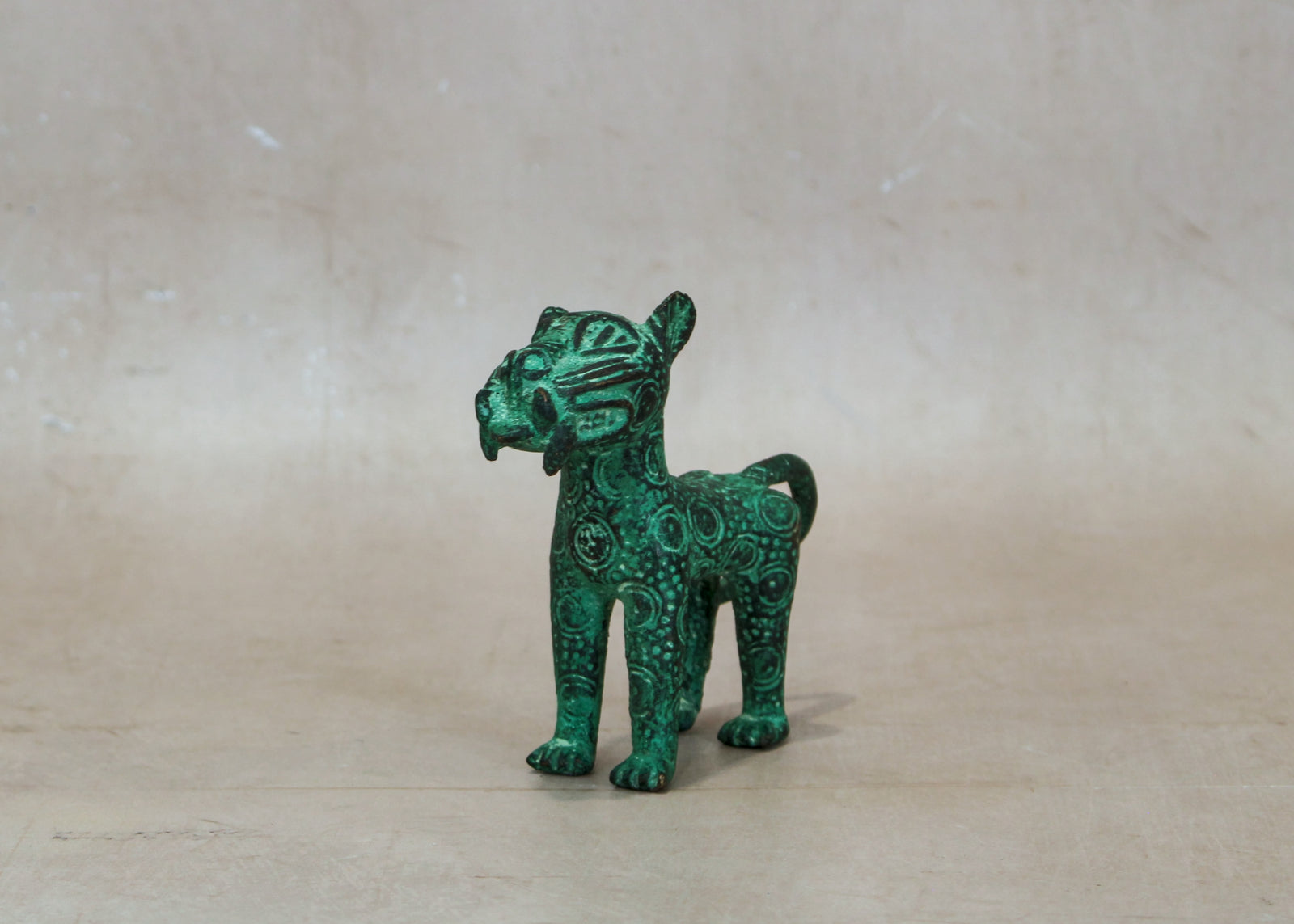 Benin Leopard sculpture - Bronze 1.3