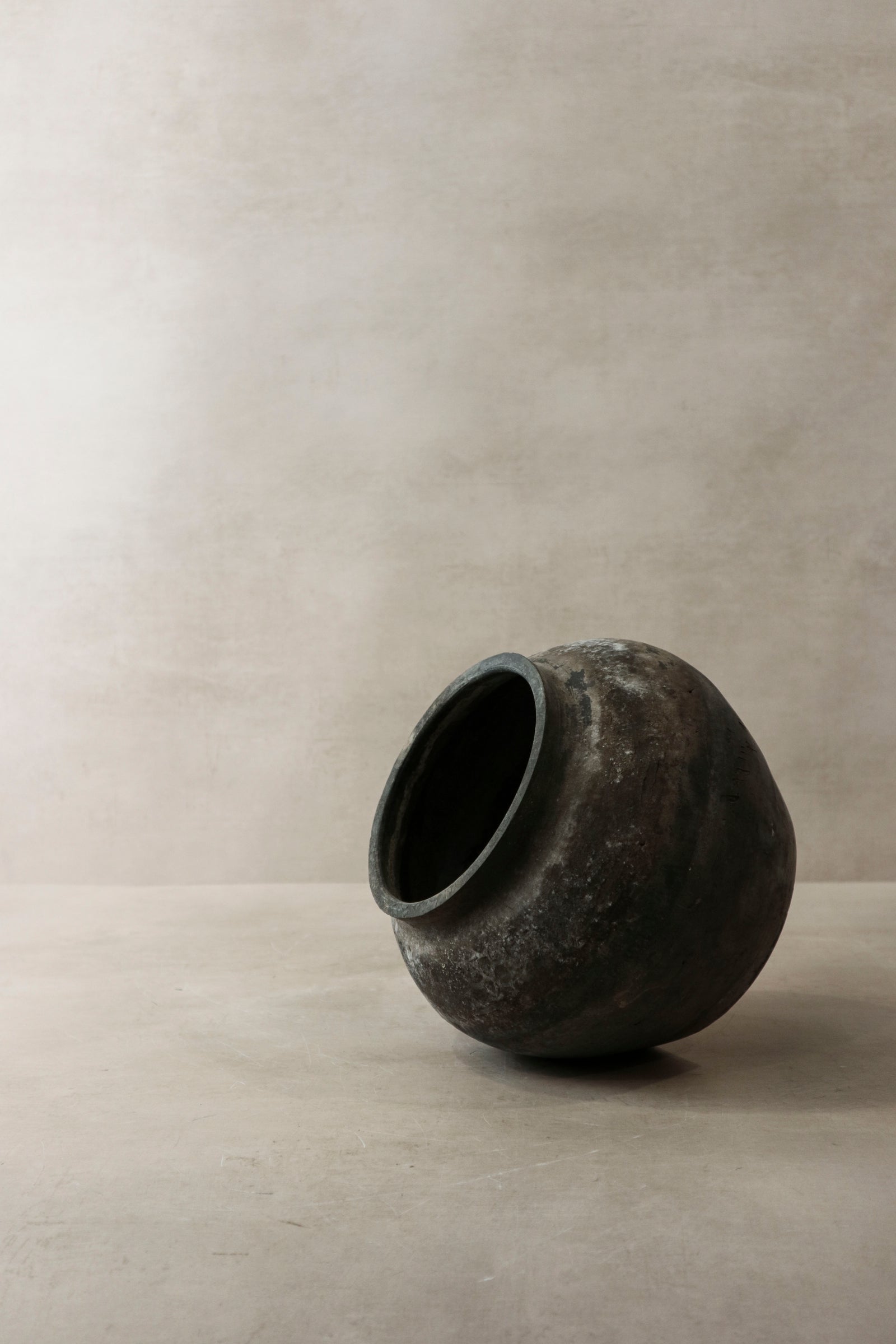 Vintage Dark Pot n° 3