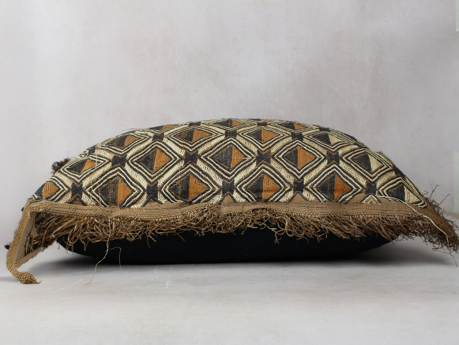 Vintage Showa Cloth Cushion - 25.2