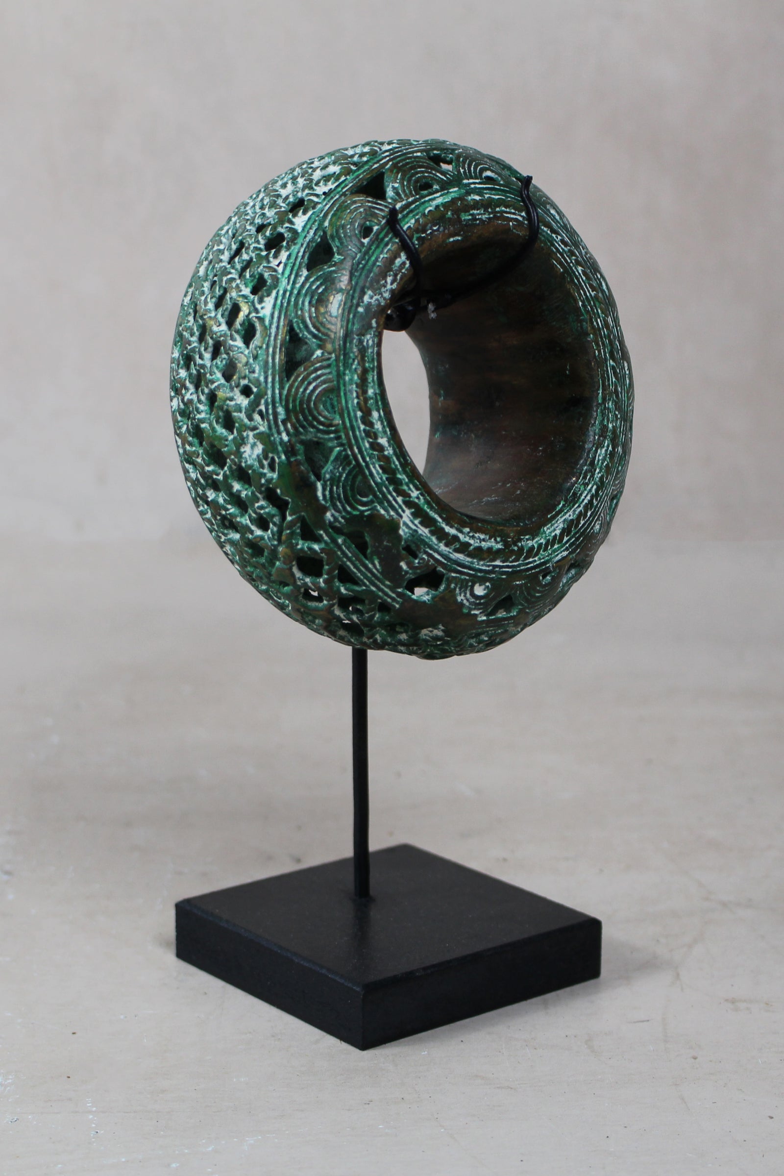 Benin Bronze Bangle - 207.2