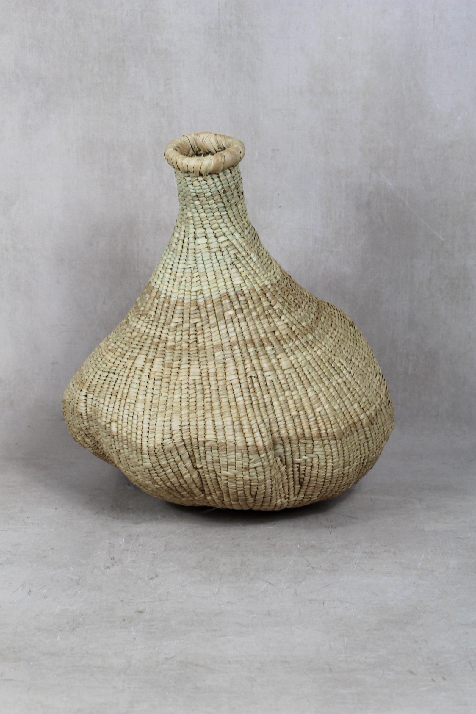 Garlic Gourd woven basket - Zimbabwe - 18.5