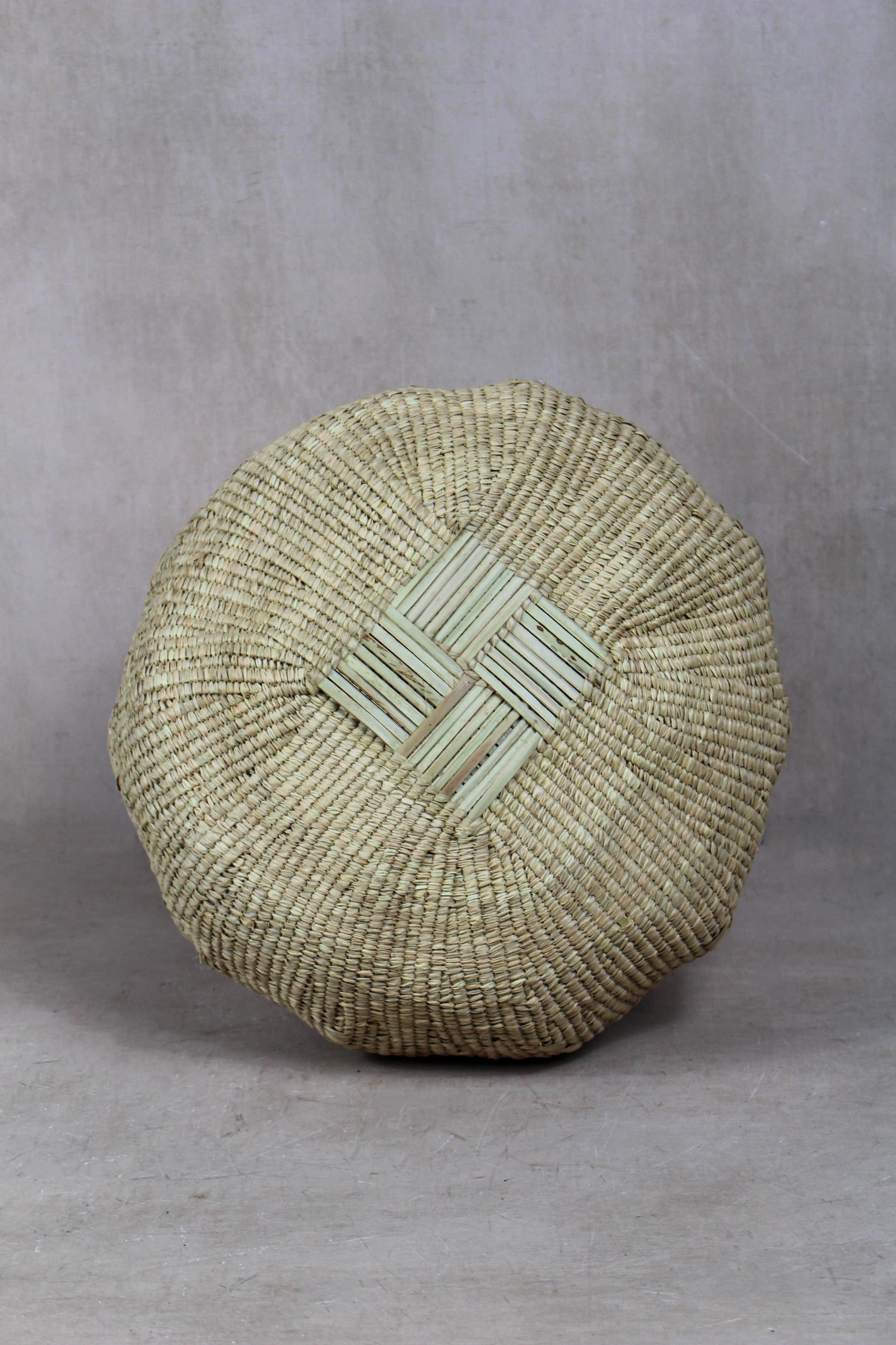 Garlic Gourd woven basket - Zimbabwe - 18.7
