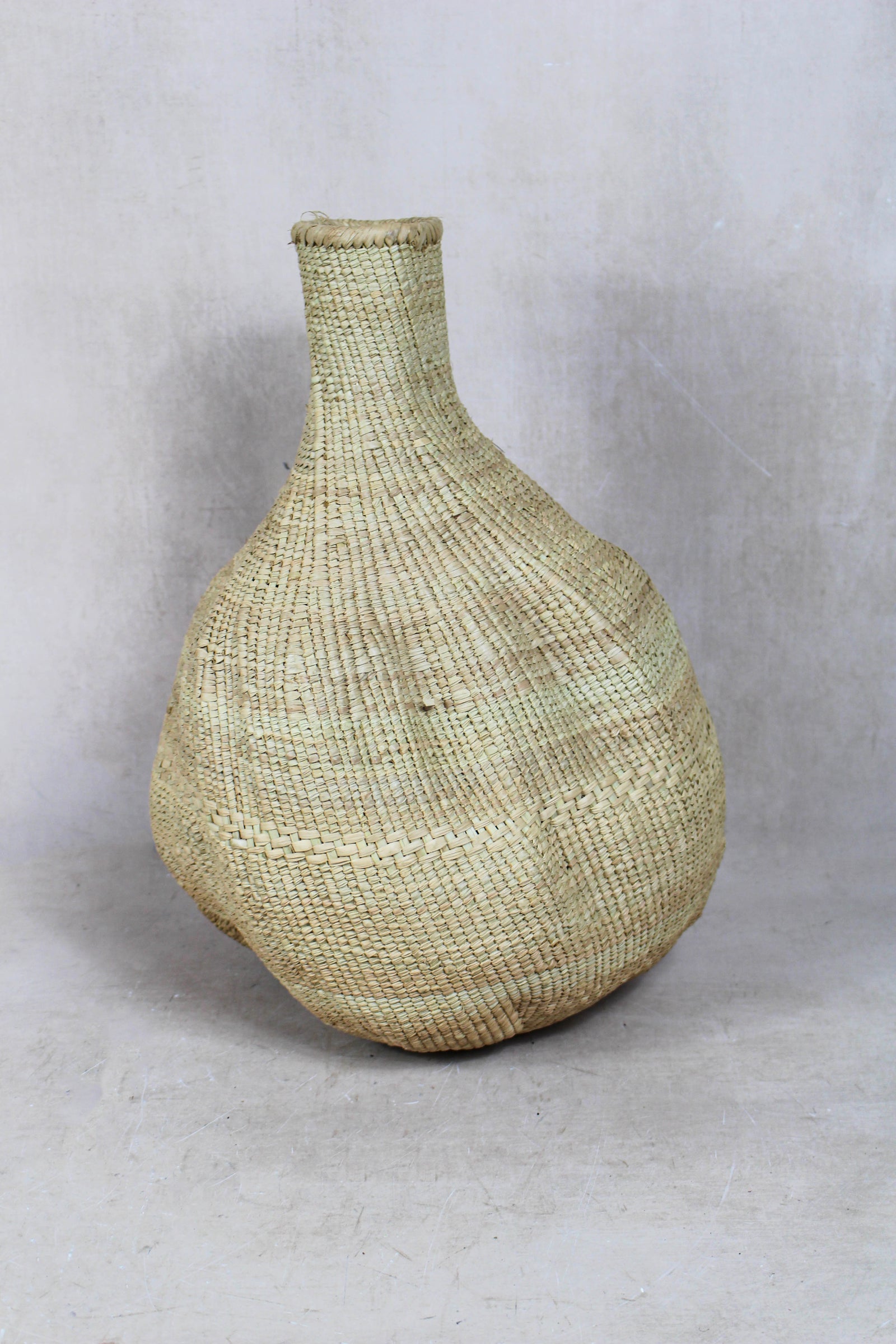 Garlic Gourd woven basket - Zimbabwe - 18.13