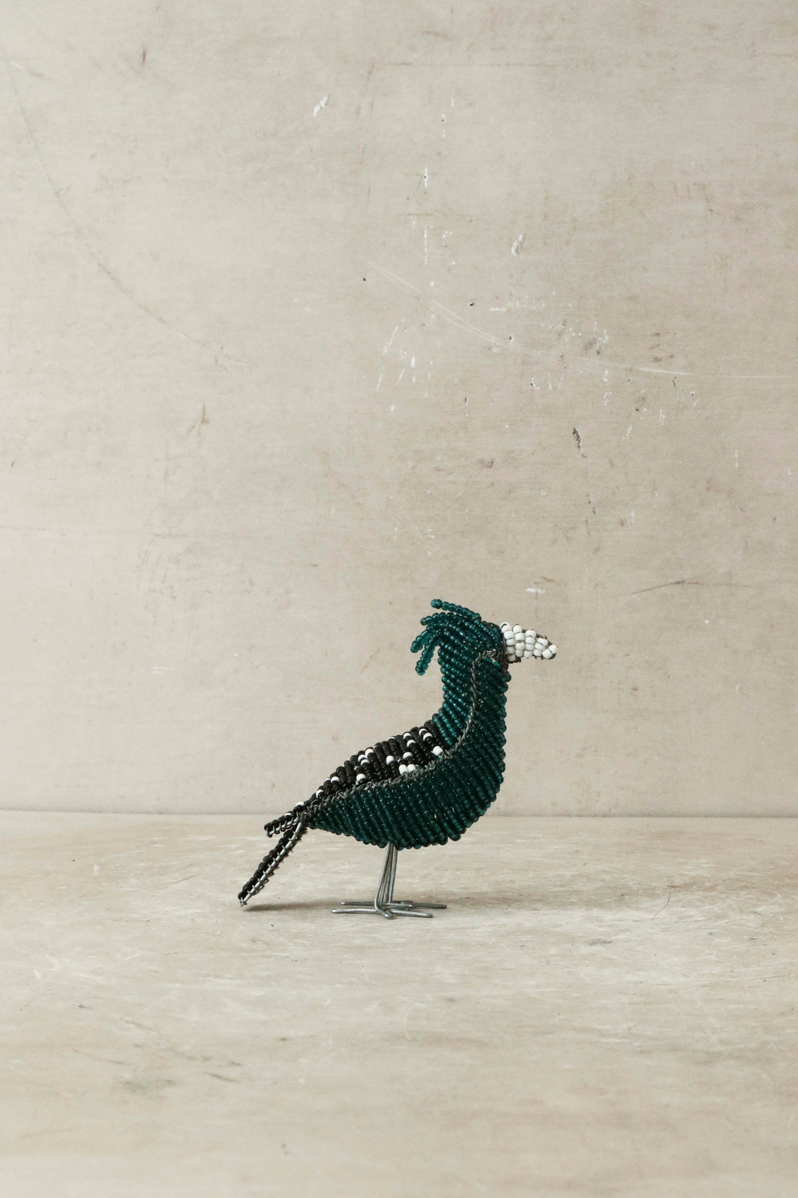 Beaded standing bird - B1