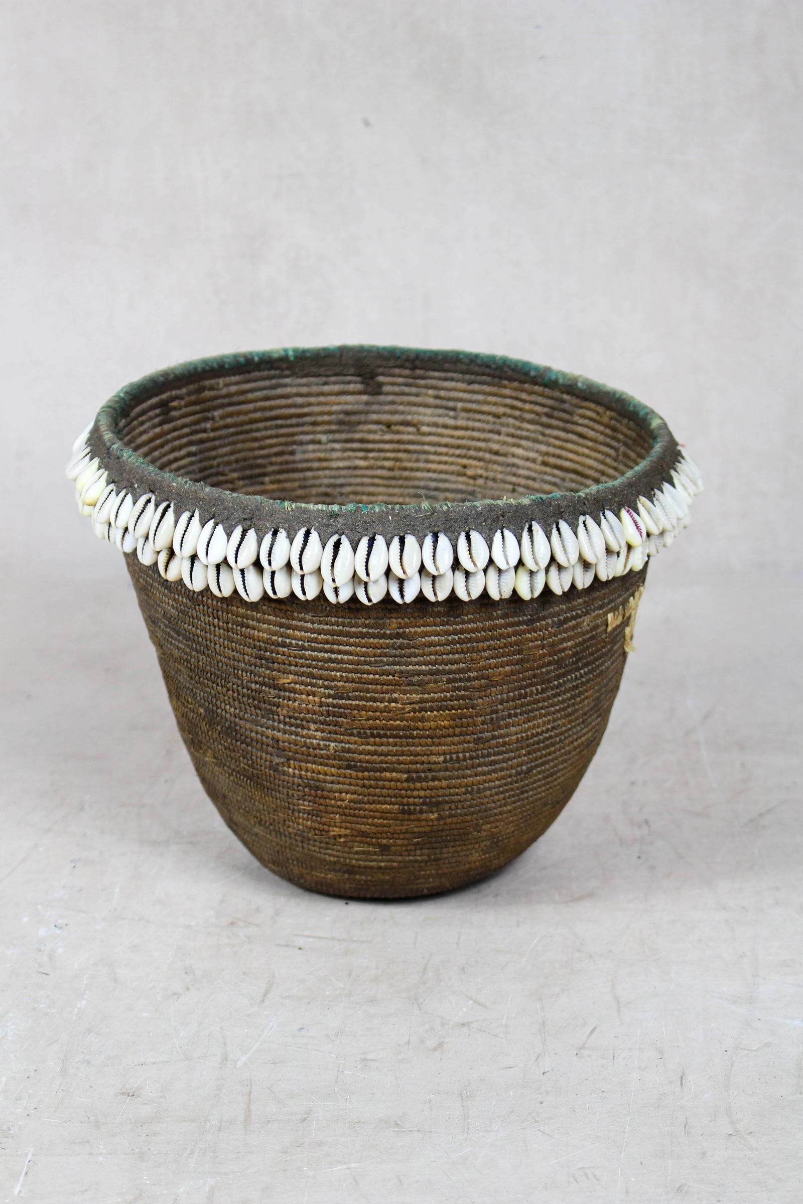 Vintage Tutsi Basket - Rwanda - with Cowrie shells - 106.10