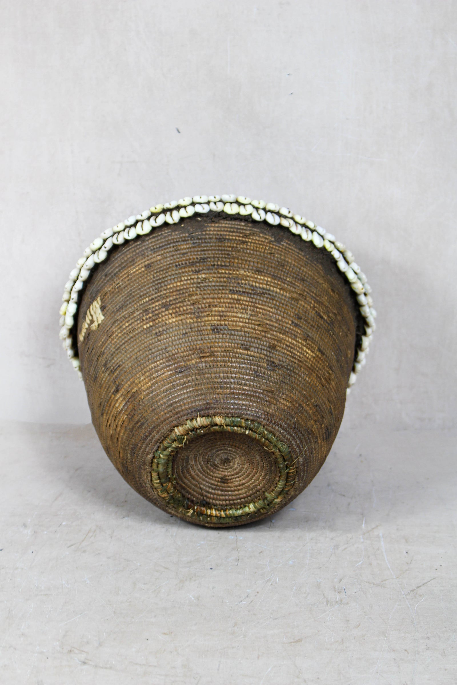 Vintage Tutsi Basket - Rwanda - with Cowrie shells - 106.10