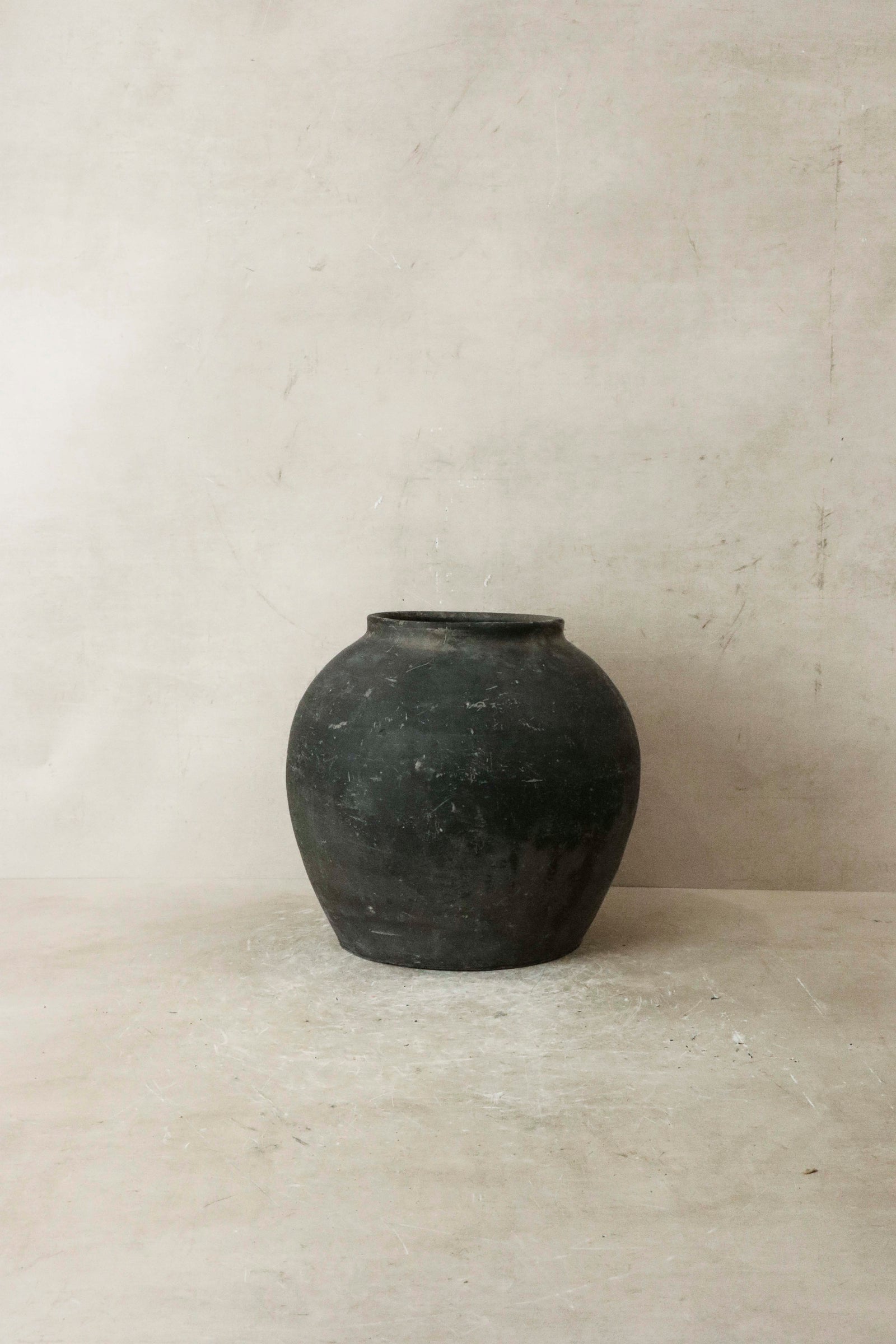 Vintage Dark Pot n° 32