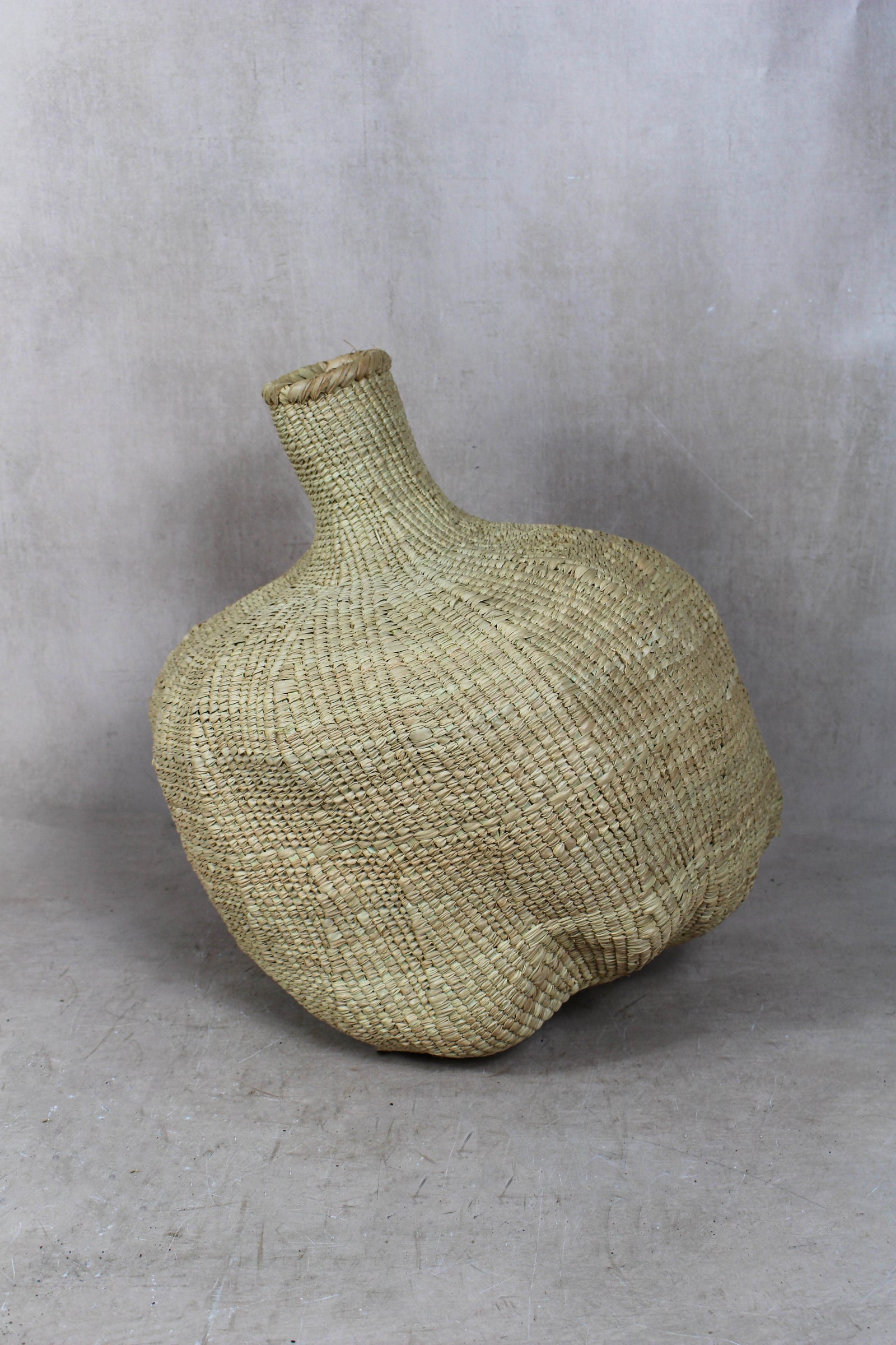 Garlic Gourd woven basket - Zimbabwe - 18.16