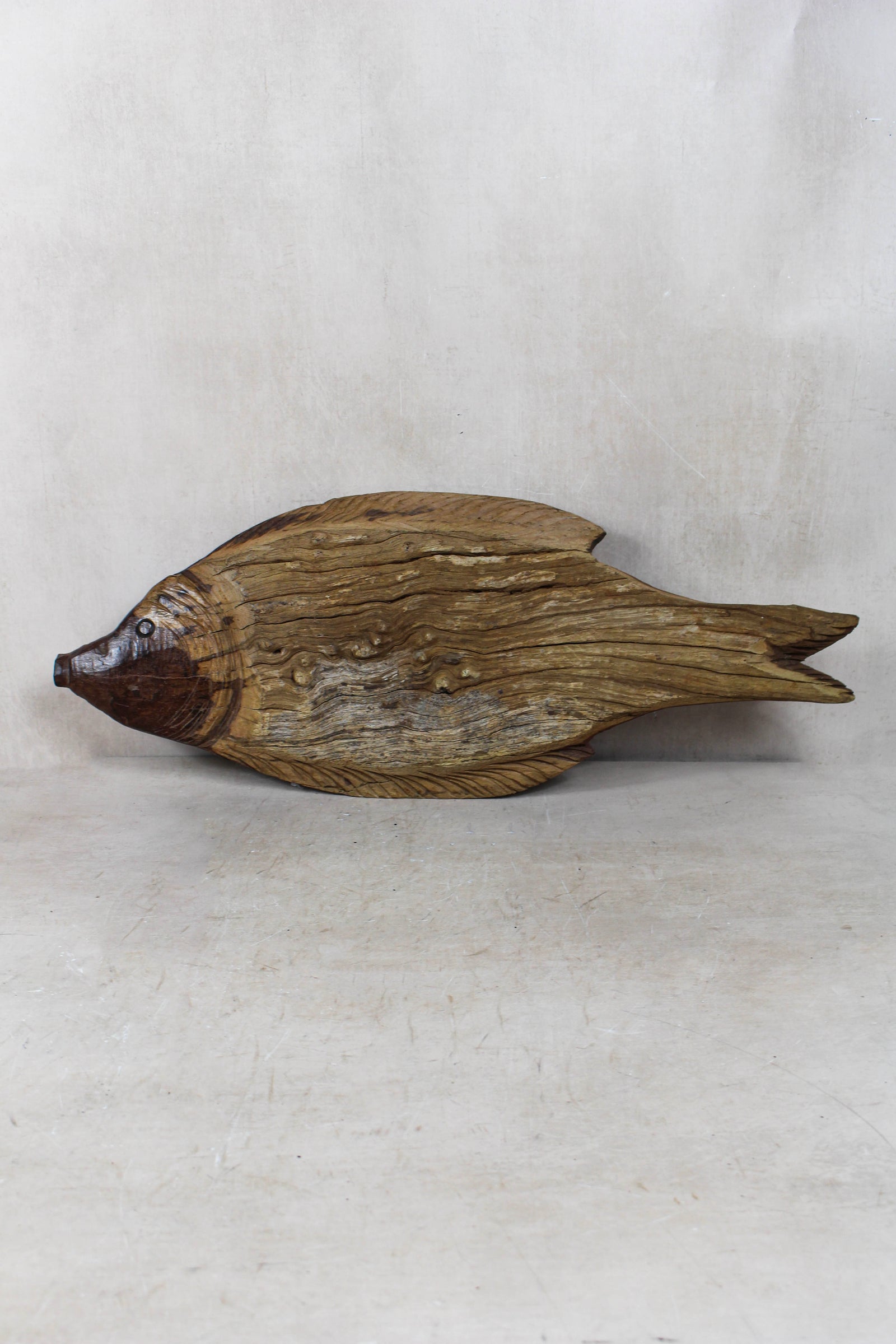 Hand-carved driftwood fish wall sculpture in weathered wood (116.1)