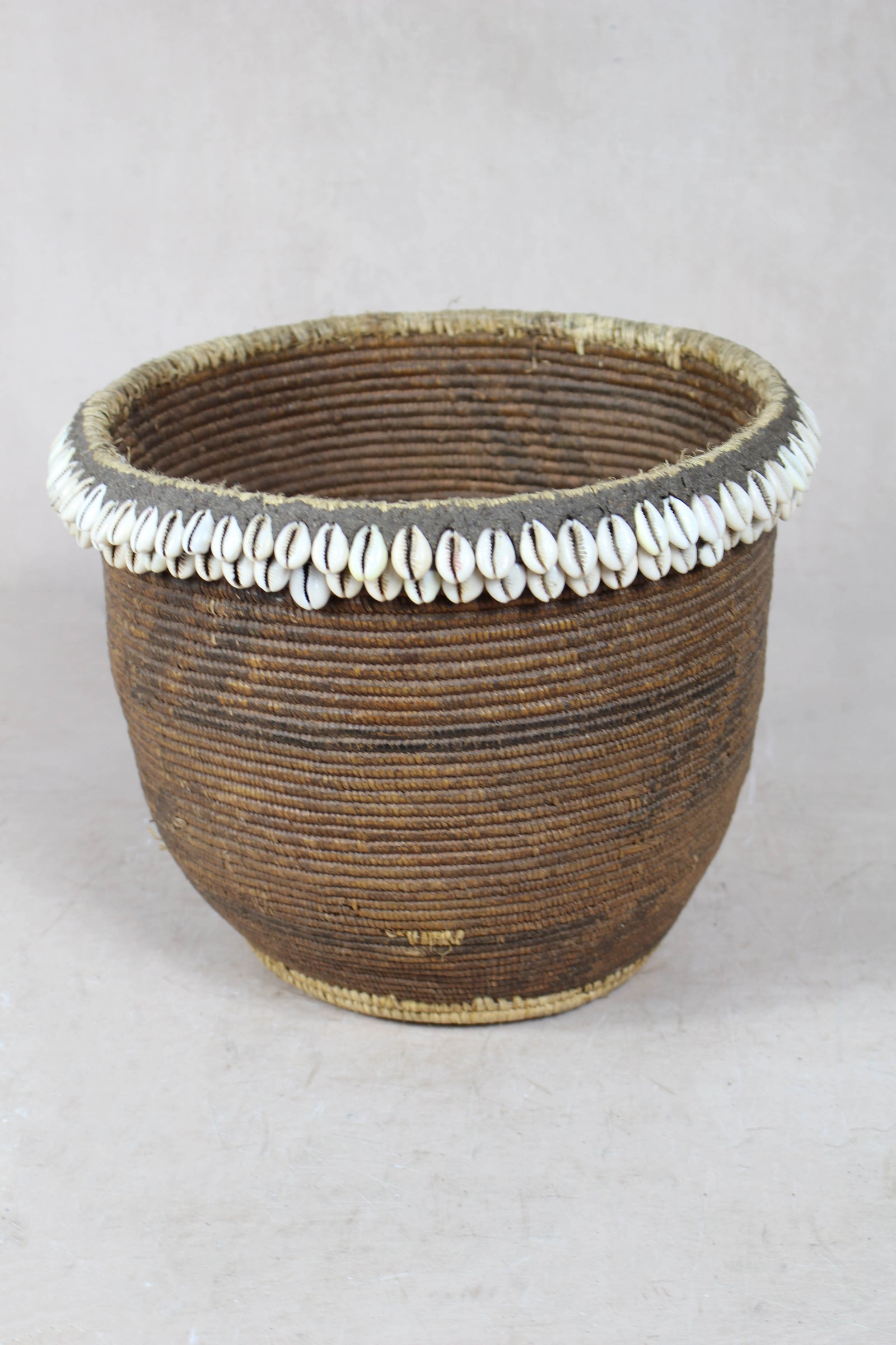 Vintage Tutsi Basket - Rwanda - with Cowrie shells - 106.13