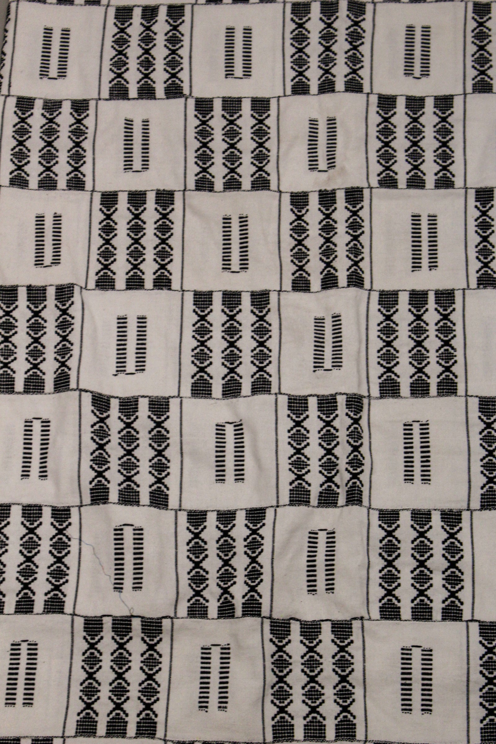Mossi cloth — another section