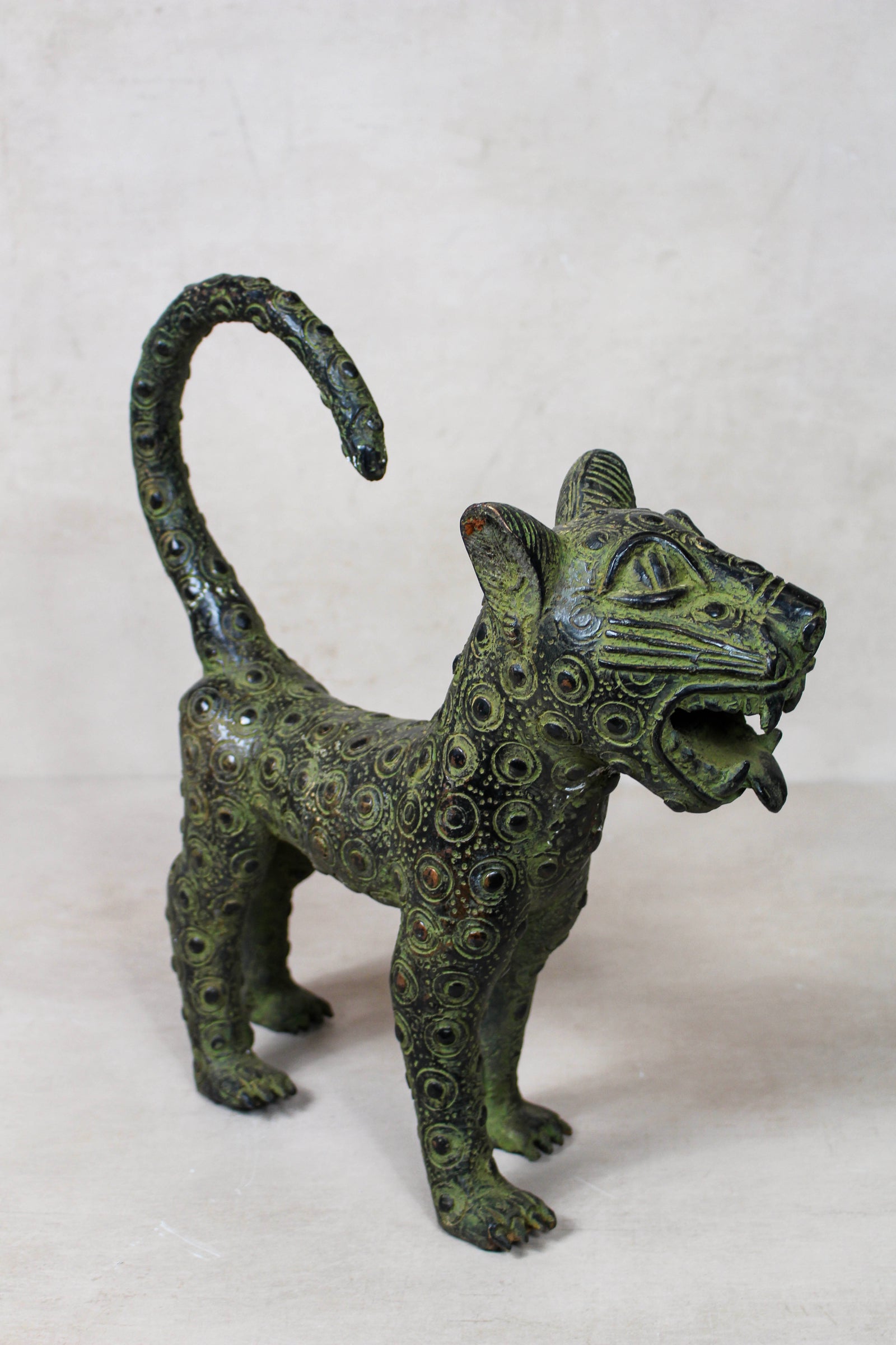 Benin Leopard sculpture - Bronze Large 107.1