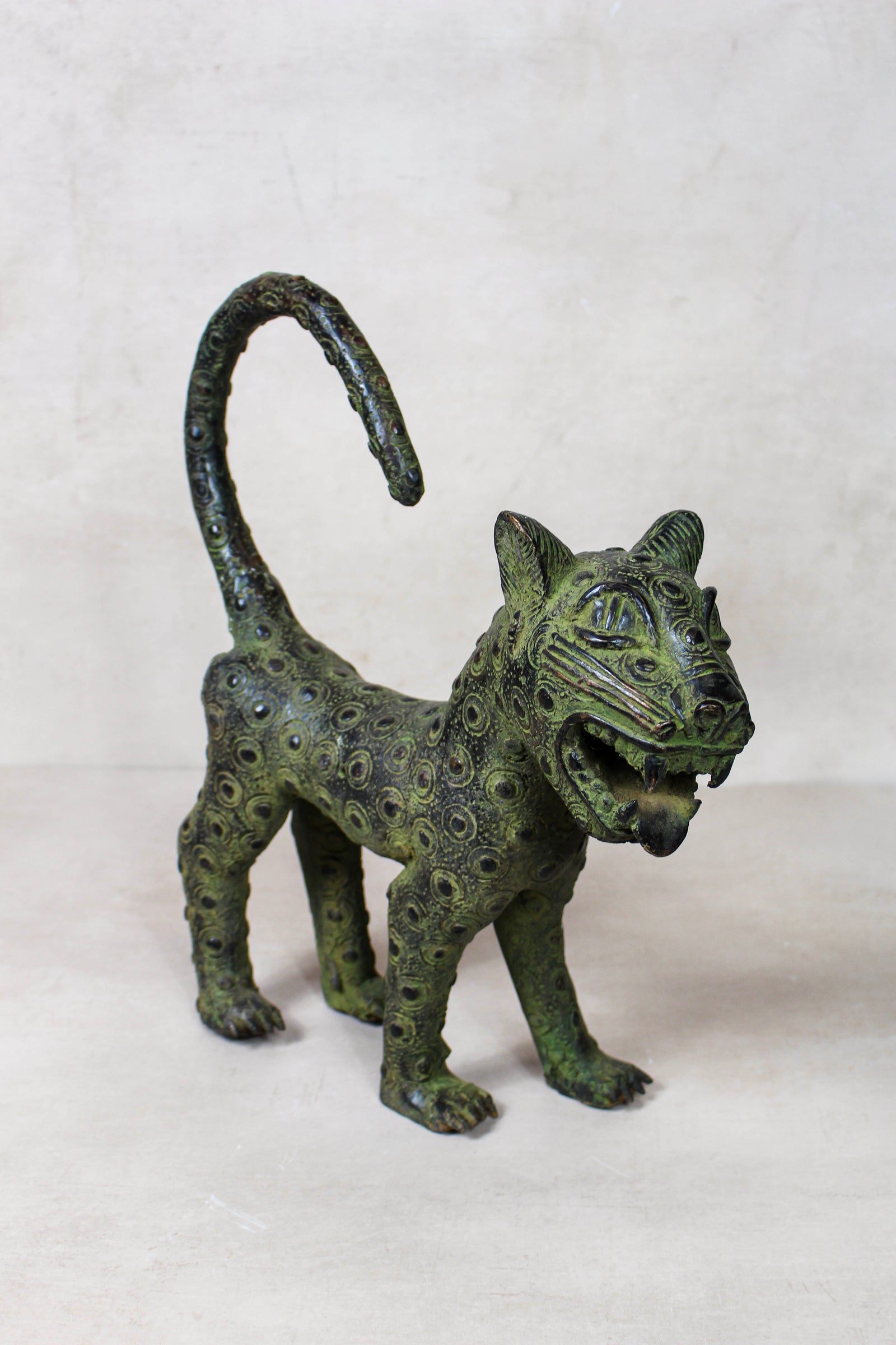 Benin Leopard sculpture - Bronze Large 107.2