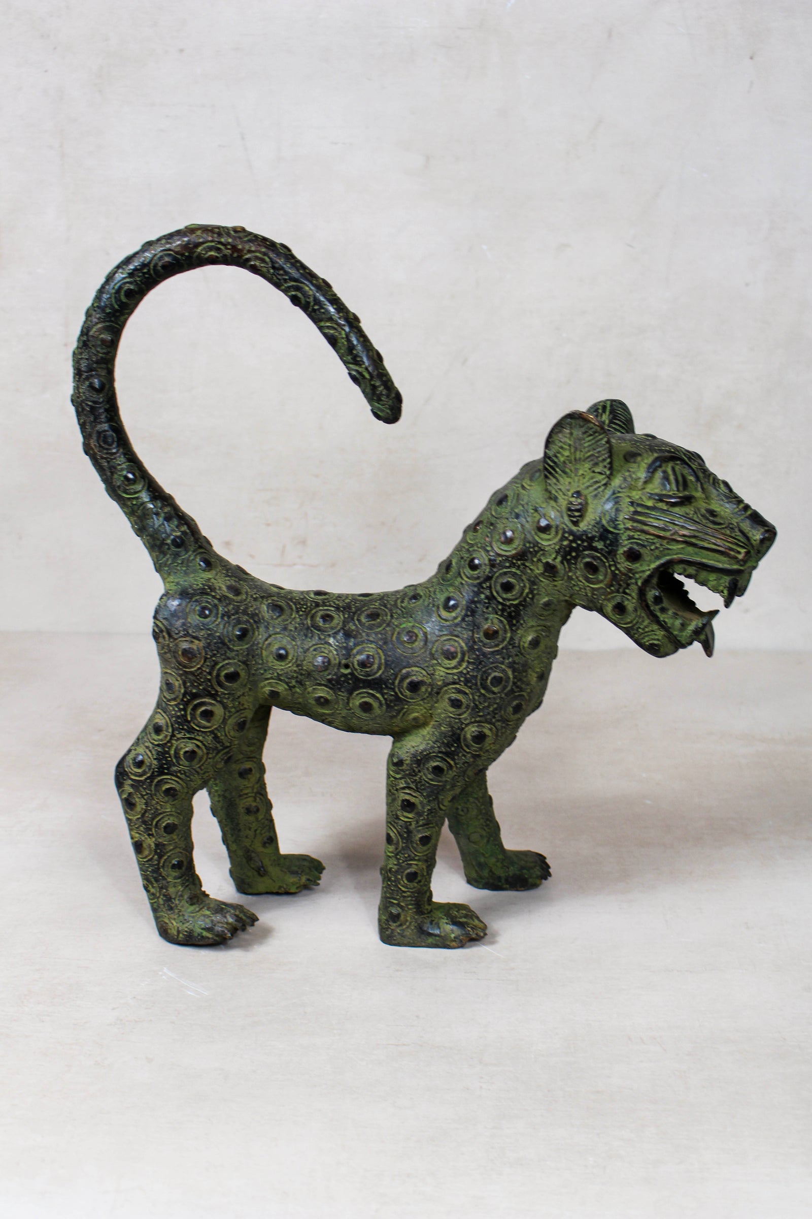 Benin Leopard sculpture - Bronze Large 107.2