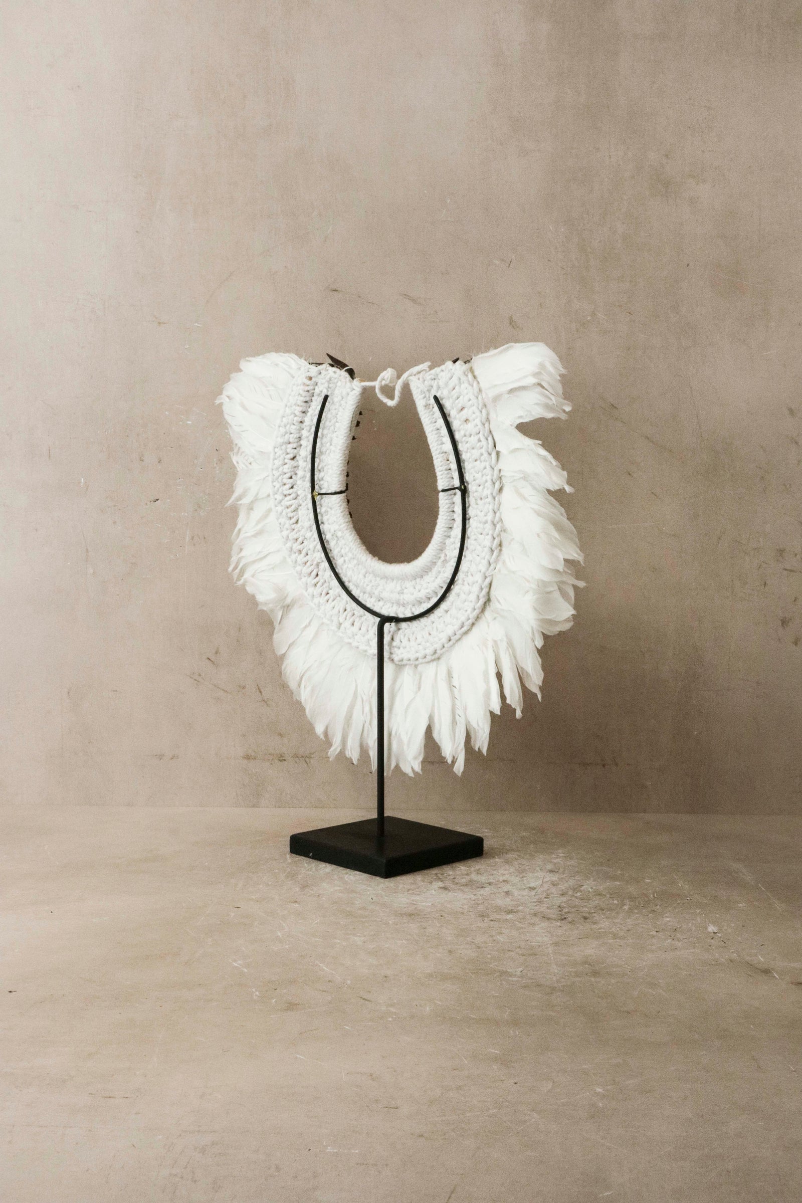Handmade Feathers and Shell necklace - 22.3