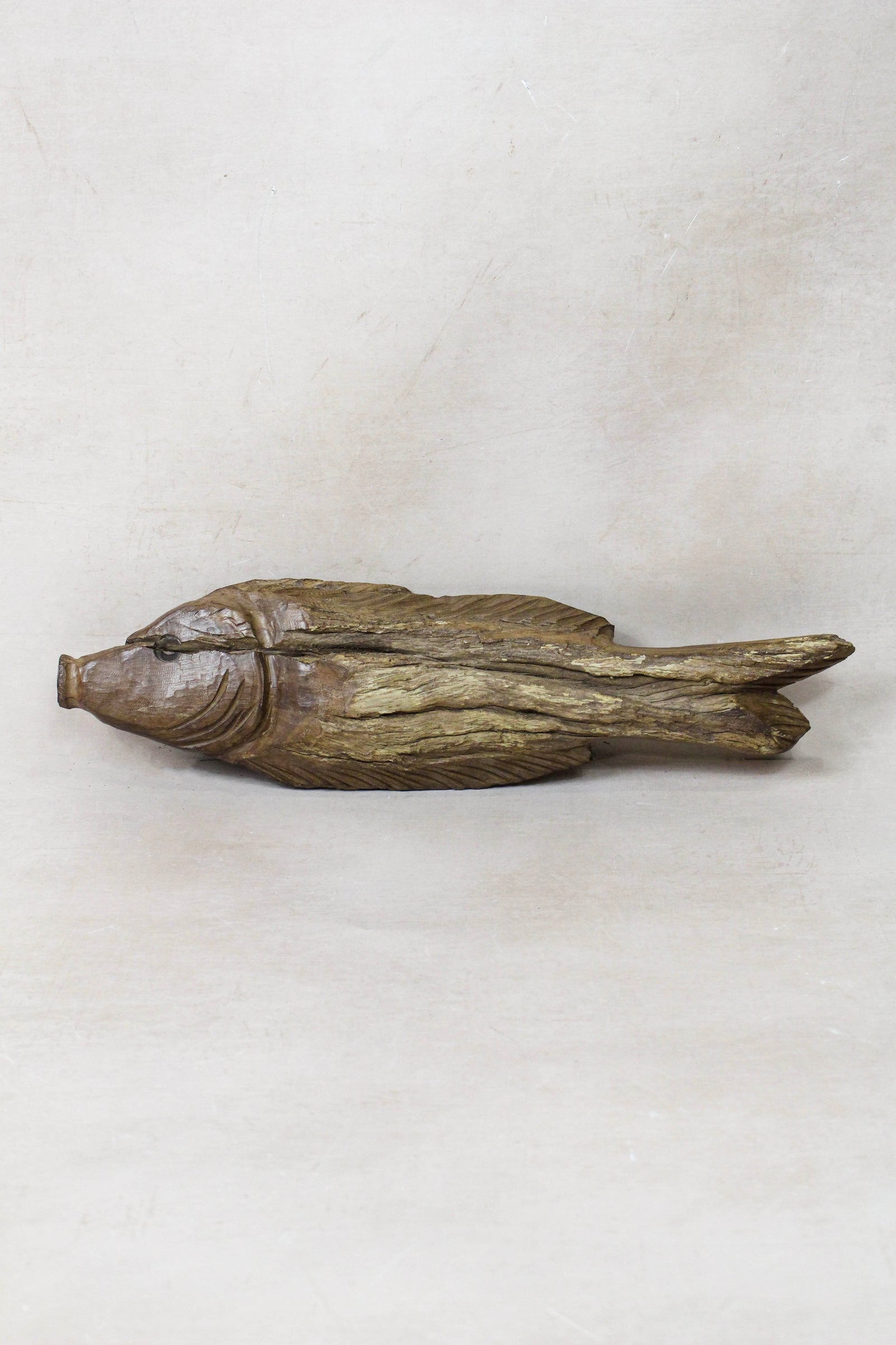 Hand-carved driftwood fish wall sculpture in weathered wood (116.11)