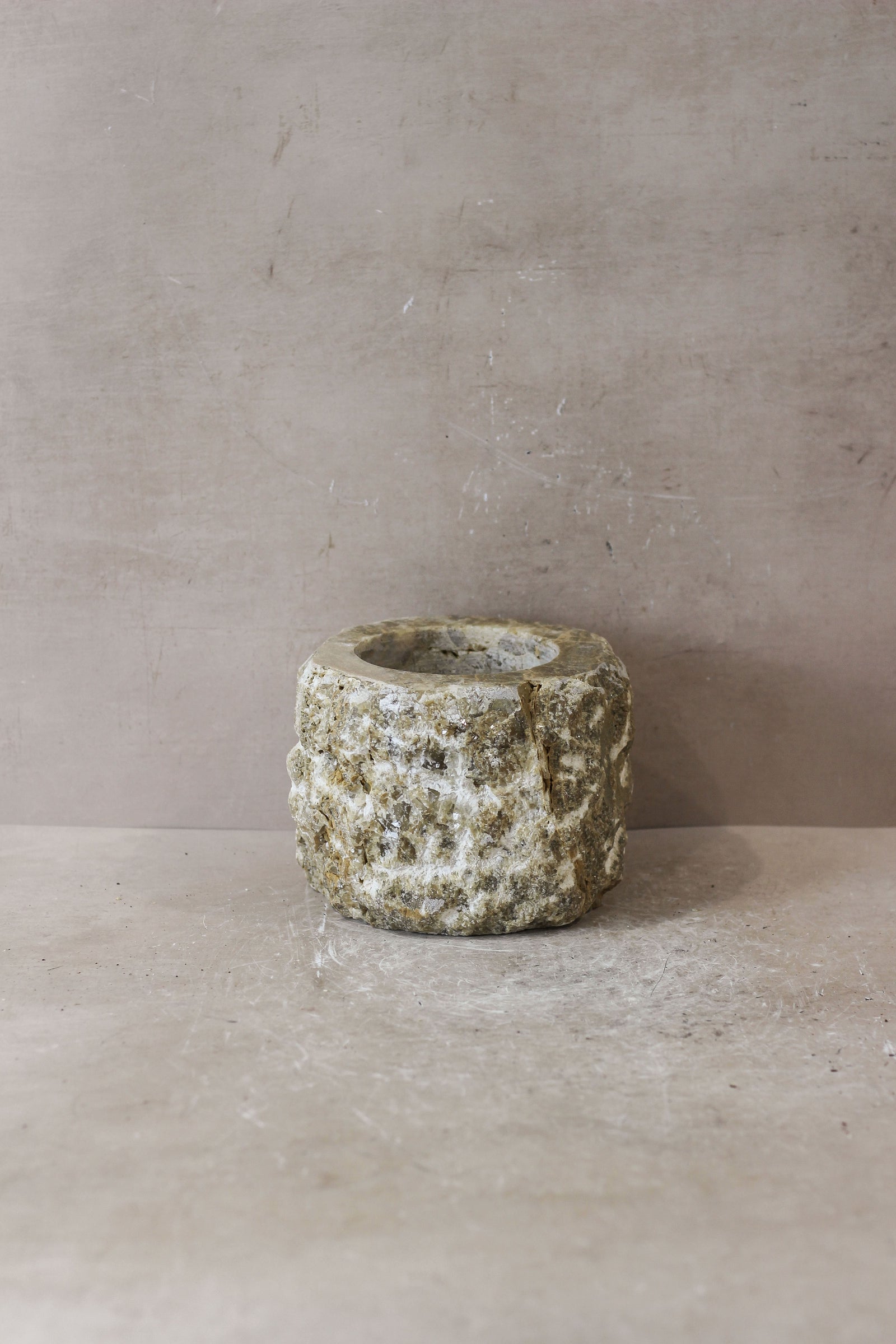 Rough Cut Onyx Candleholder XL 14.3