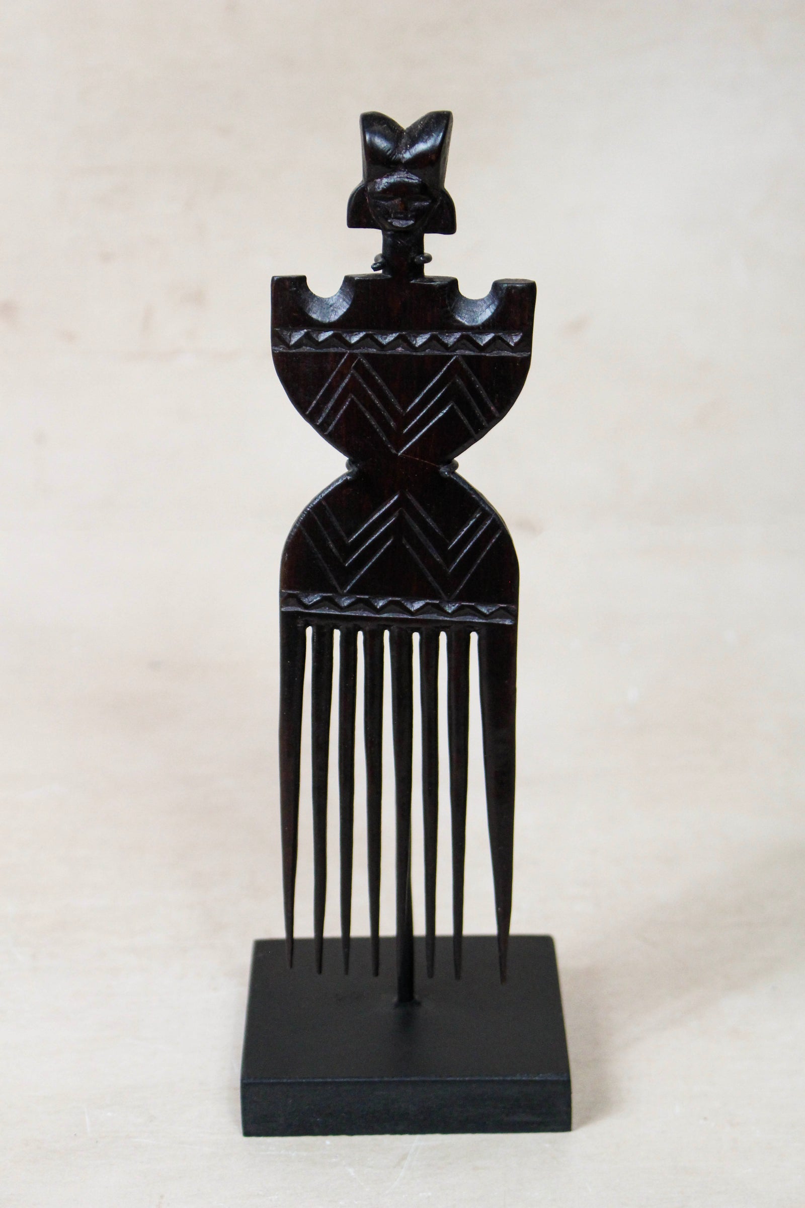 West African Carved Comb 240.1