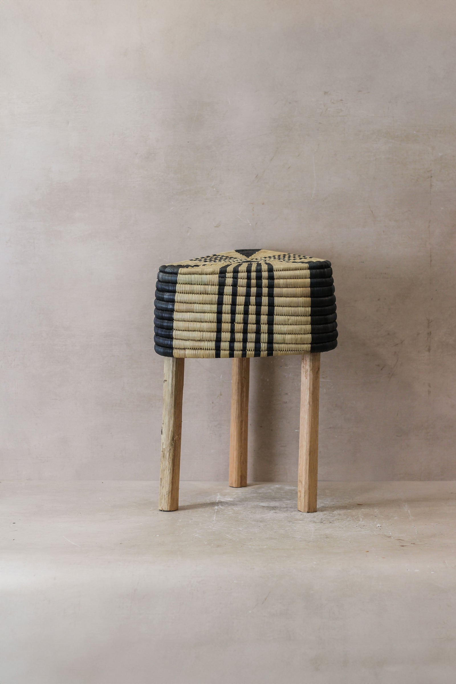 Woven Stool Black — side view