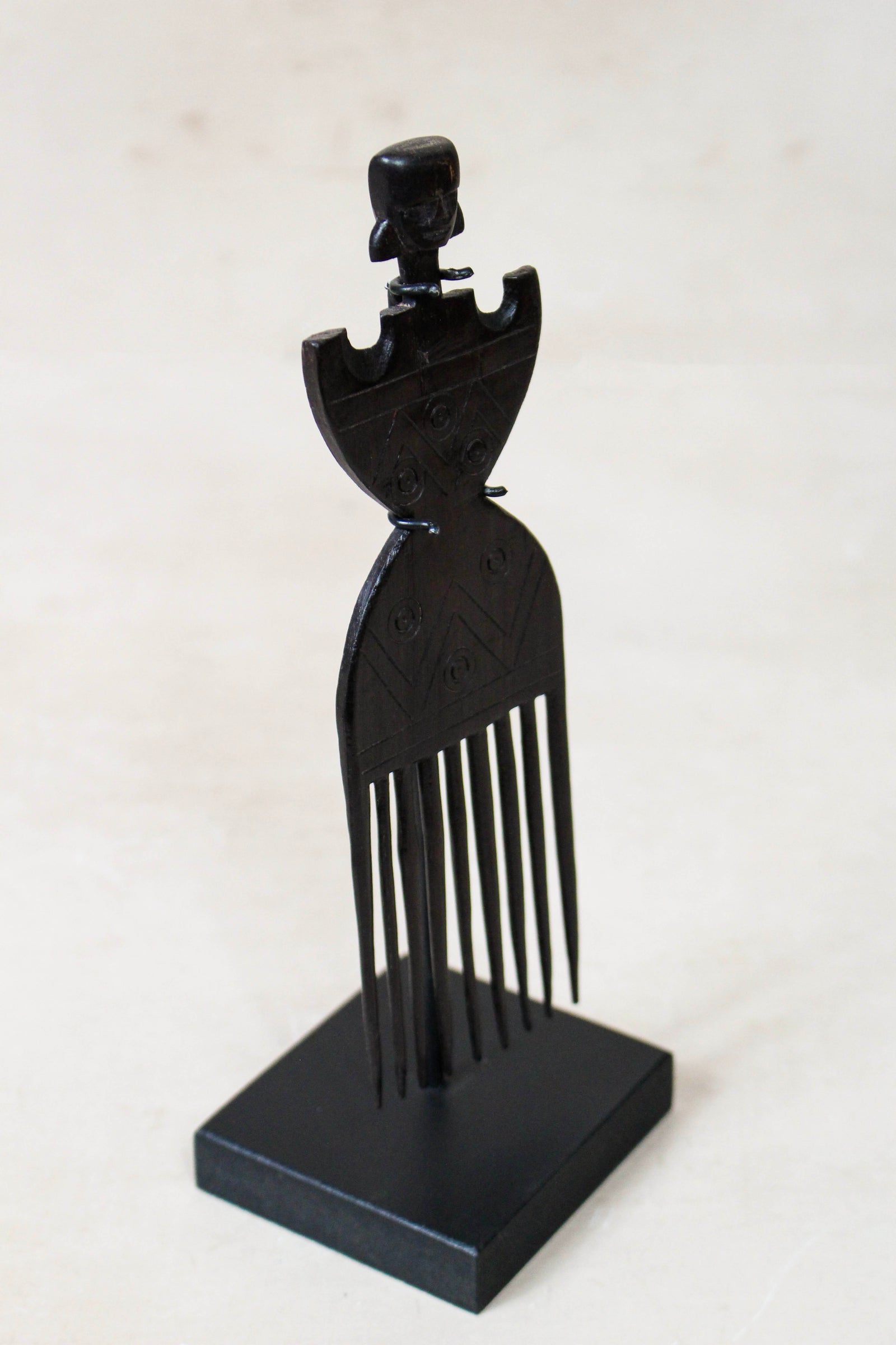 West African Carved Comb 240.2