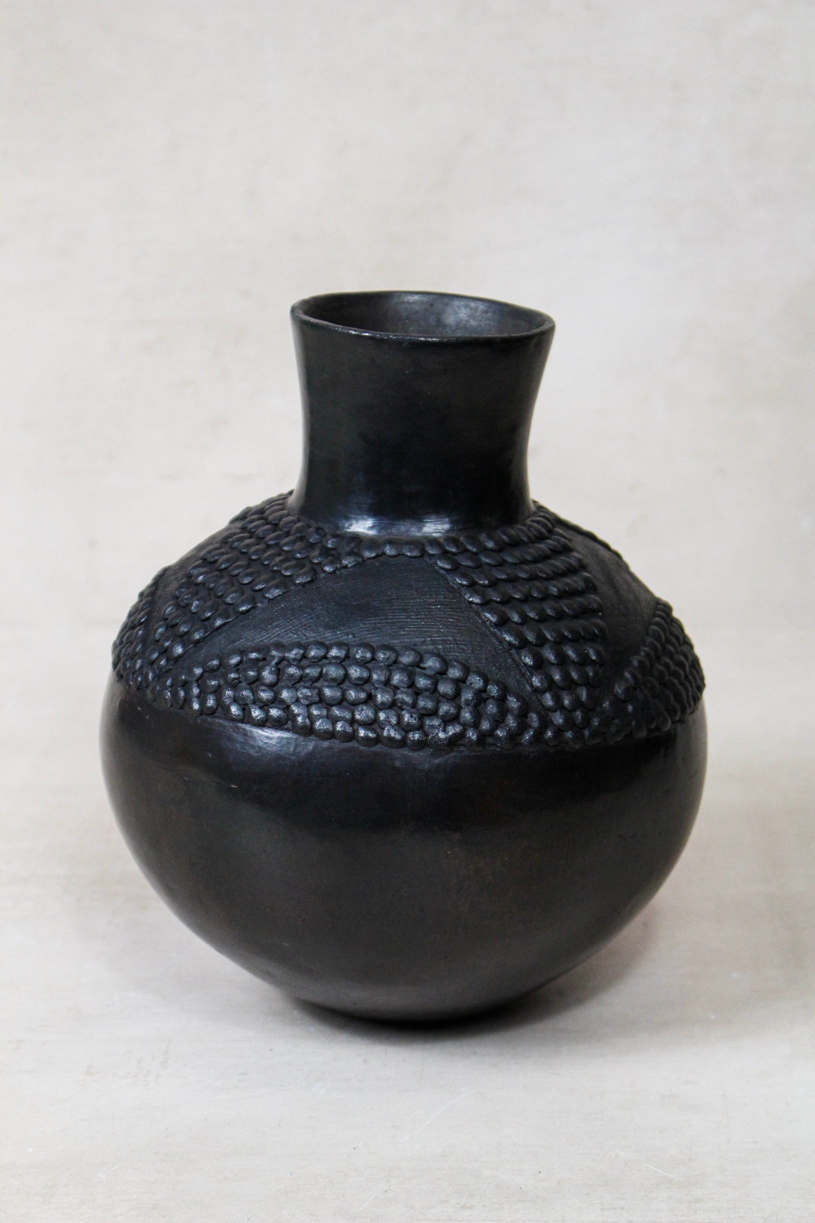 Hand-built Zulu beer pot in pit-fired clay, South Africa (12.1)