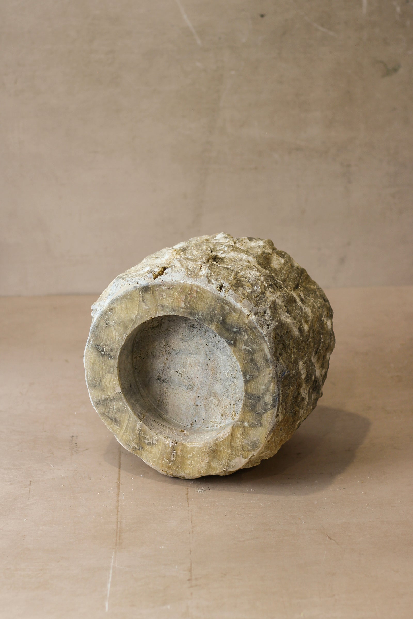 Rough Cut Onyx Candleholder XL 14.7