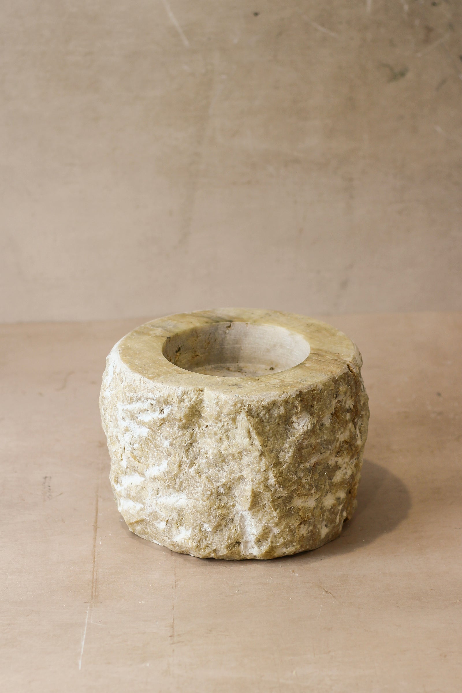 Rough Cut Onyx Candleholder XL 14.8