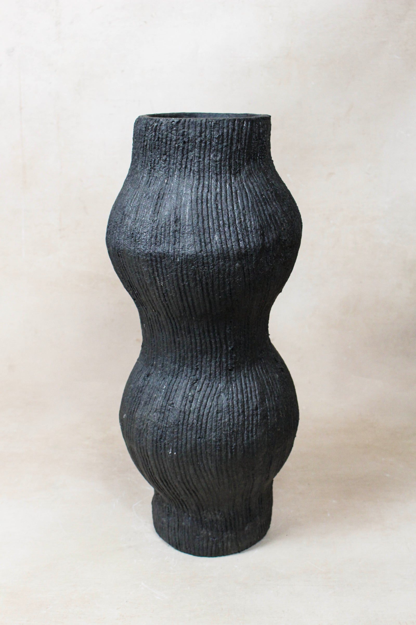 Gege Paper Mache Vase Carbon Nº 50