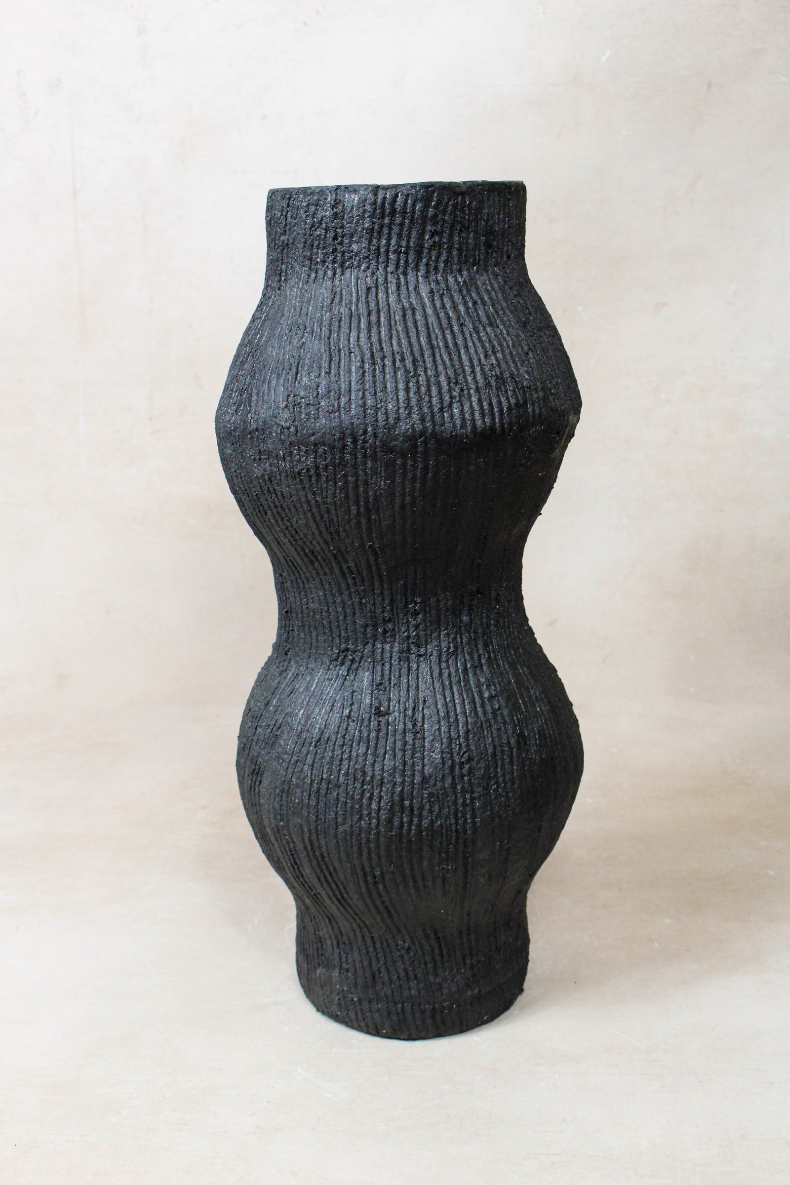 Gege Paper Mache Vase Carbon Nº 50