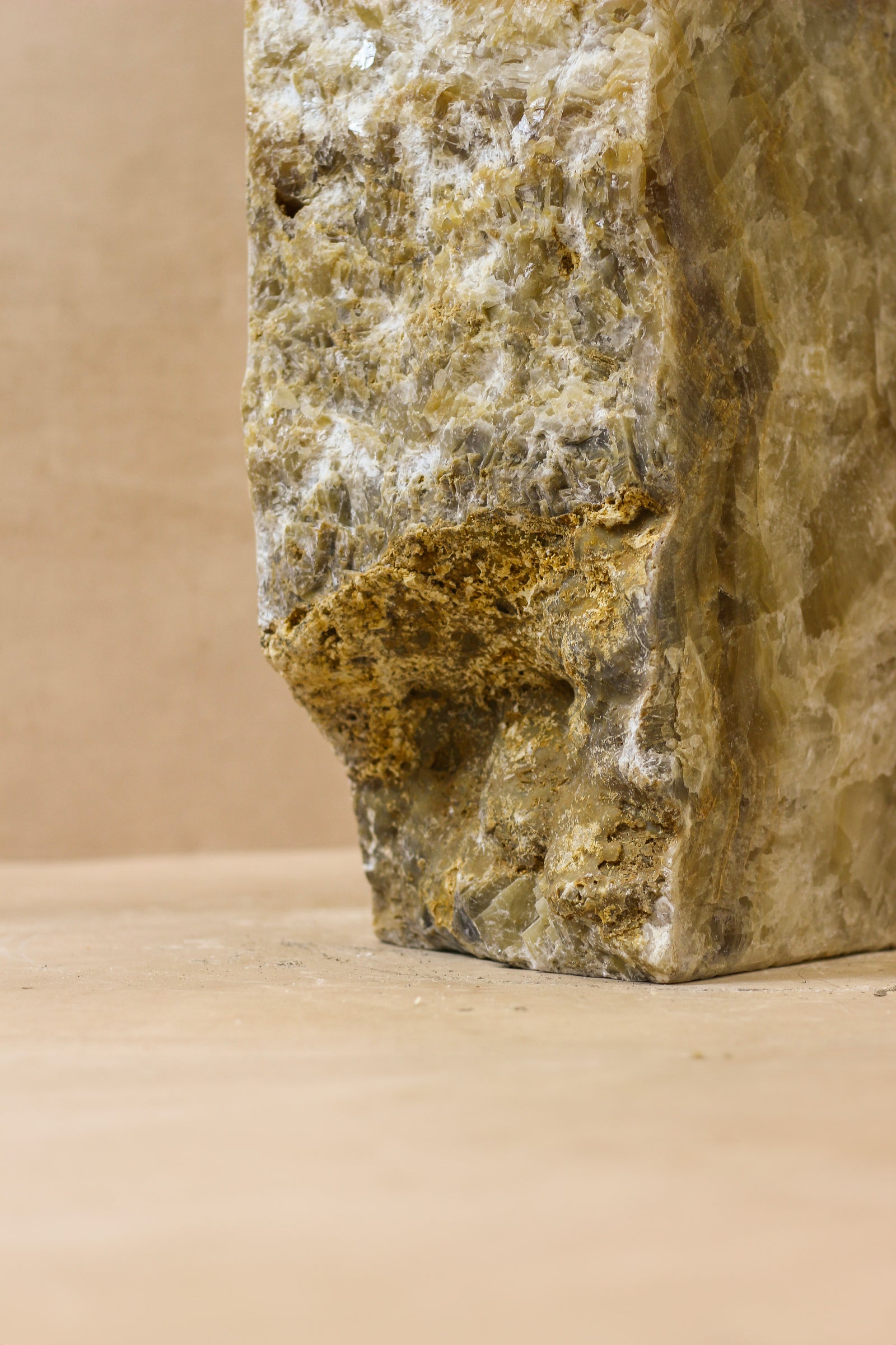 Onyx Side Table Pedestal Raw - Solid - No 1