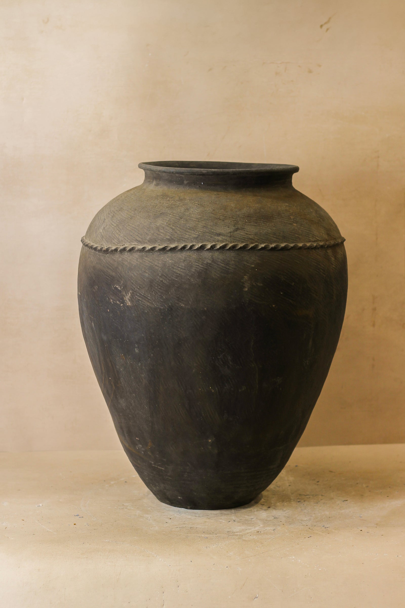 Vintage Black Asian Pots - VB04