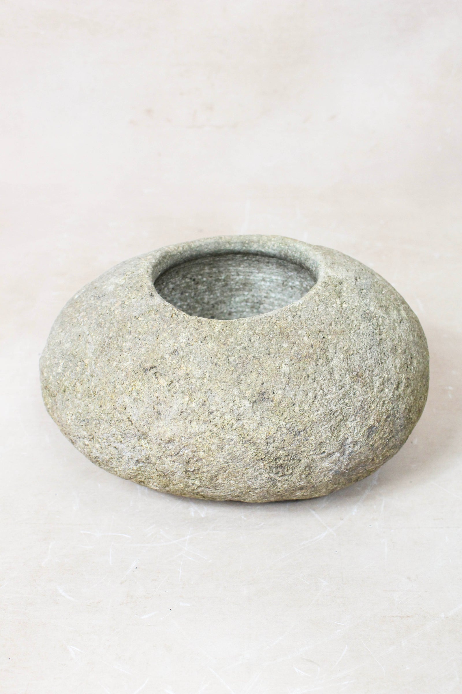River Stone Planter Pot 22.12