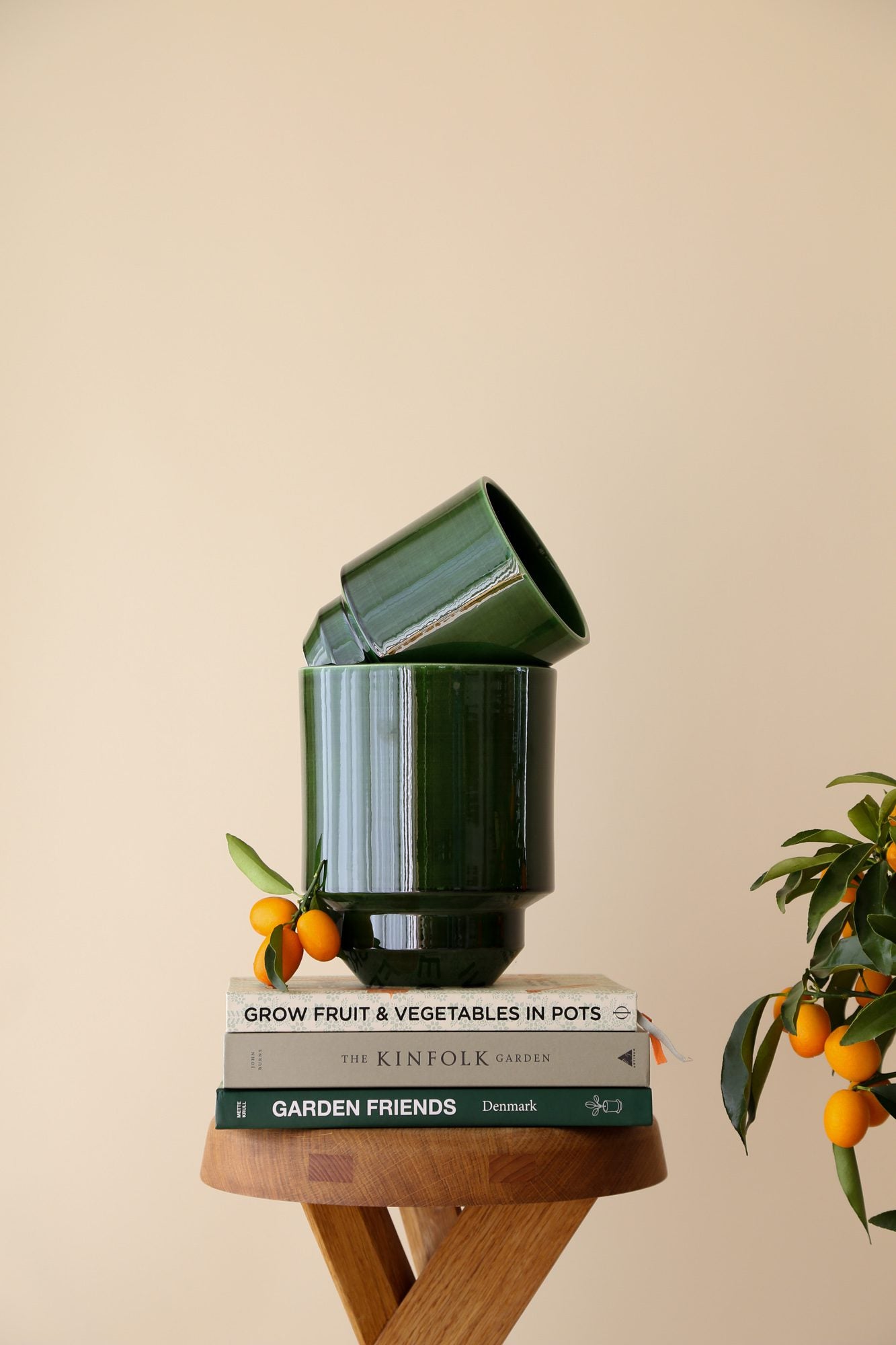 Hoff glazed plant pot — saucer colours
